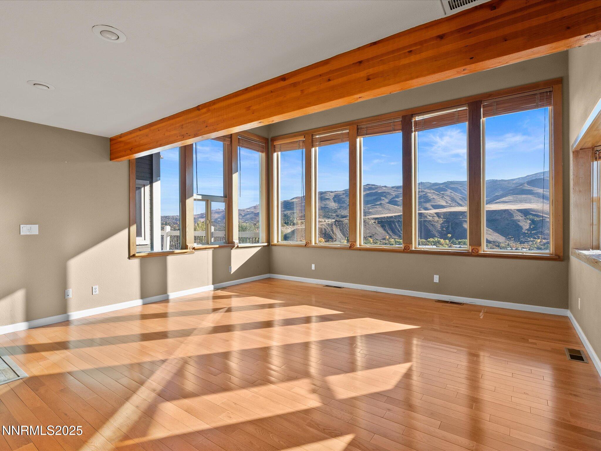 16-8120 Leroy St-115