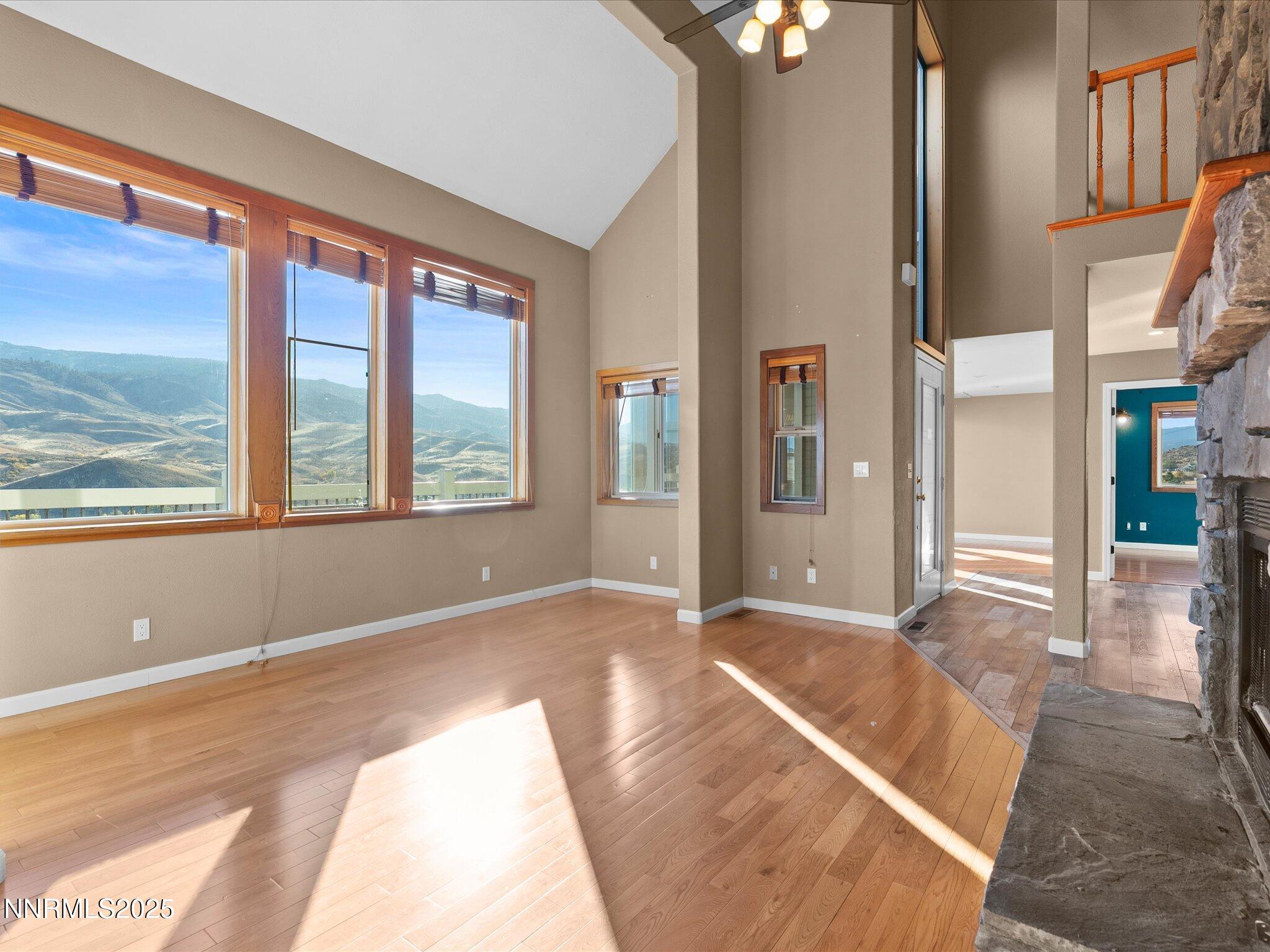 24-8120 Leroy St-123