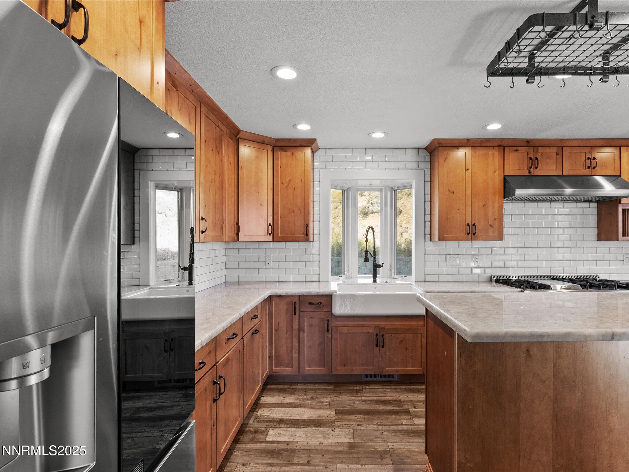 26-8120 Leroy St-125