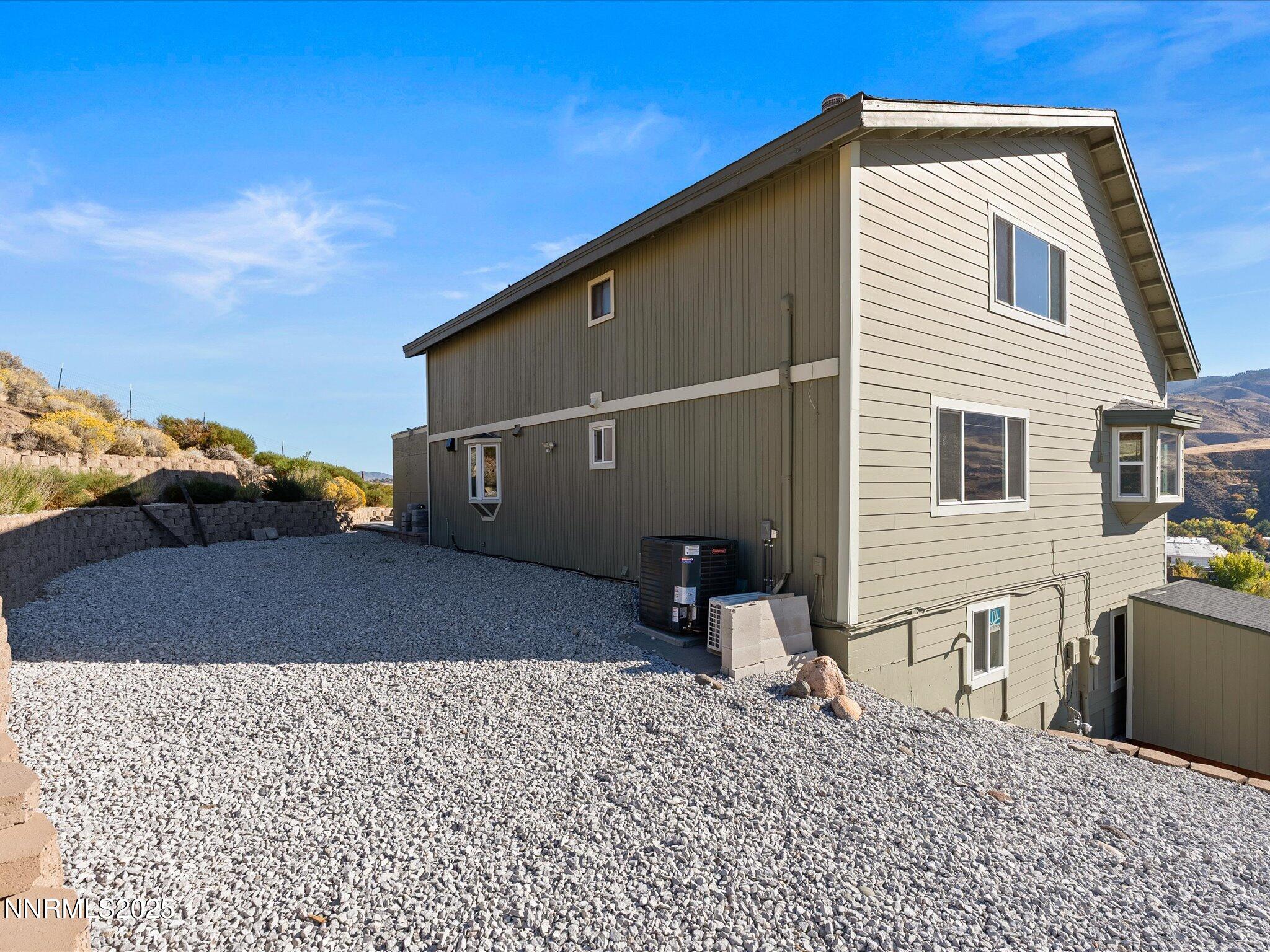 56-8120 Leroy St-155