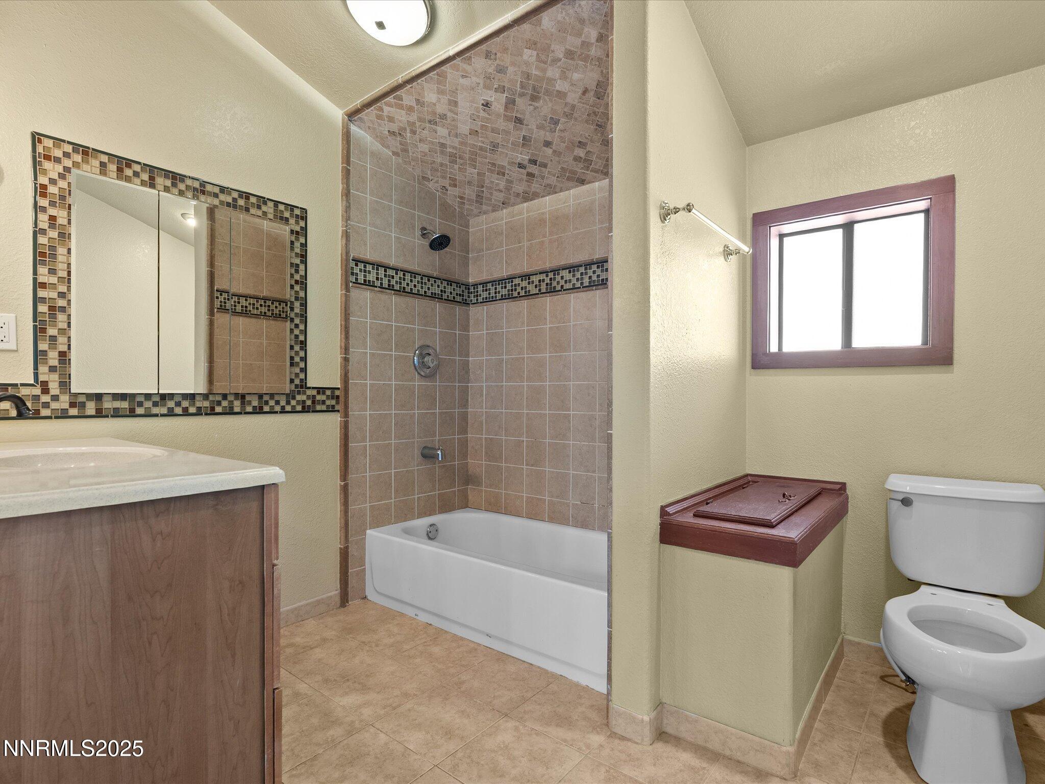 41-8120 Leroy St-140