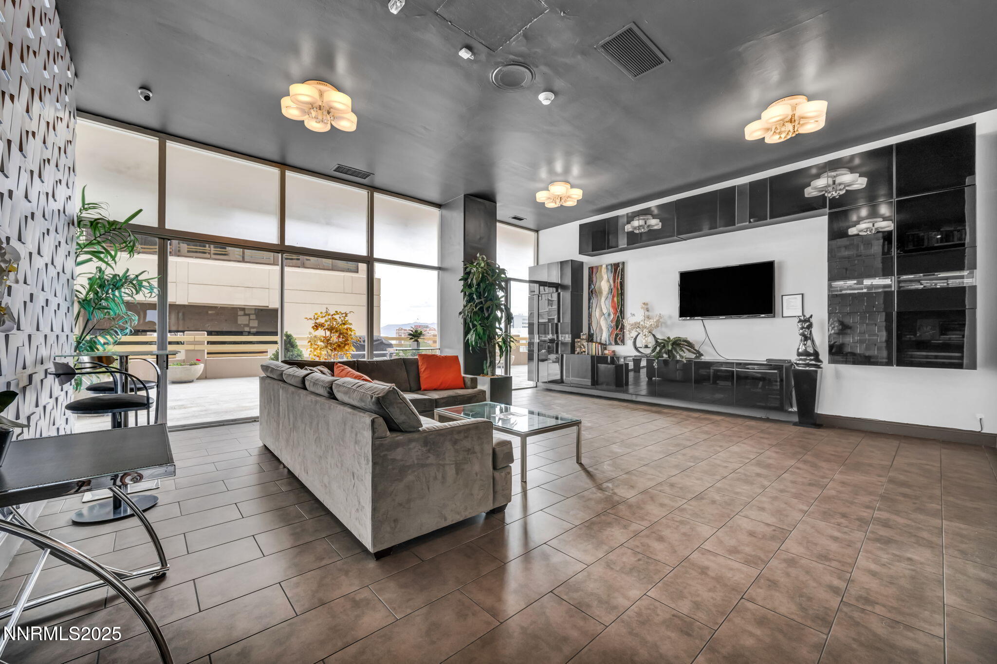 40-web-or-mls-100-n-arlington-ave-22-c