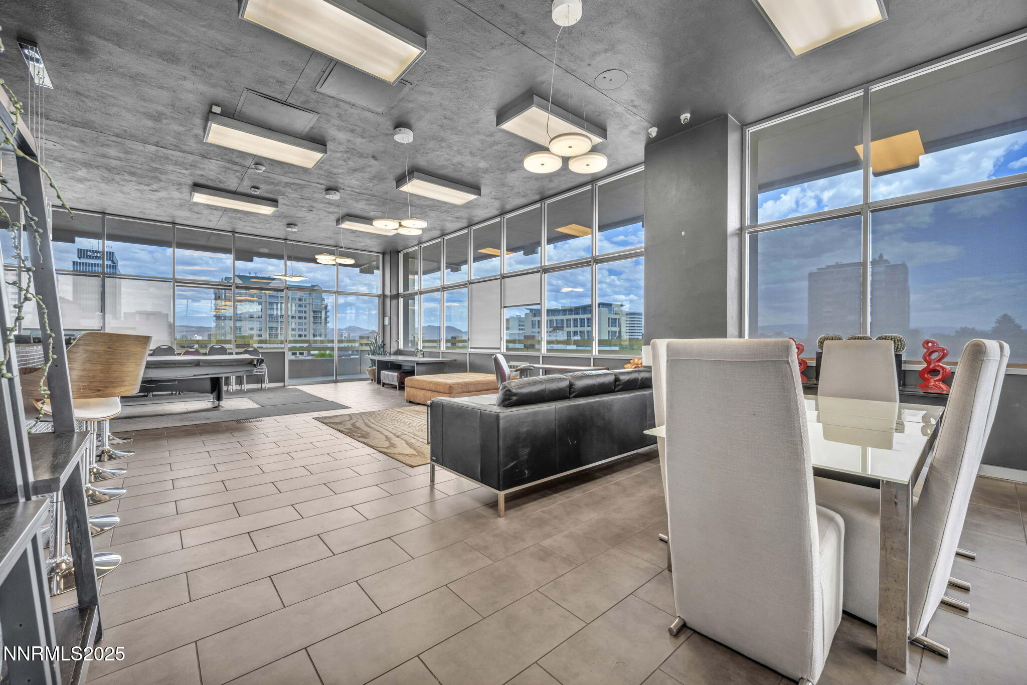 64-web-or-mls-100-n-arlington-ave-22-c