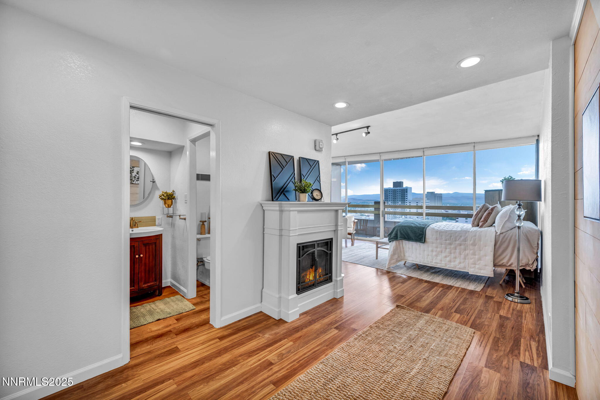 54-web-or-mls-100-n-arlington-ave-22-c