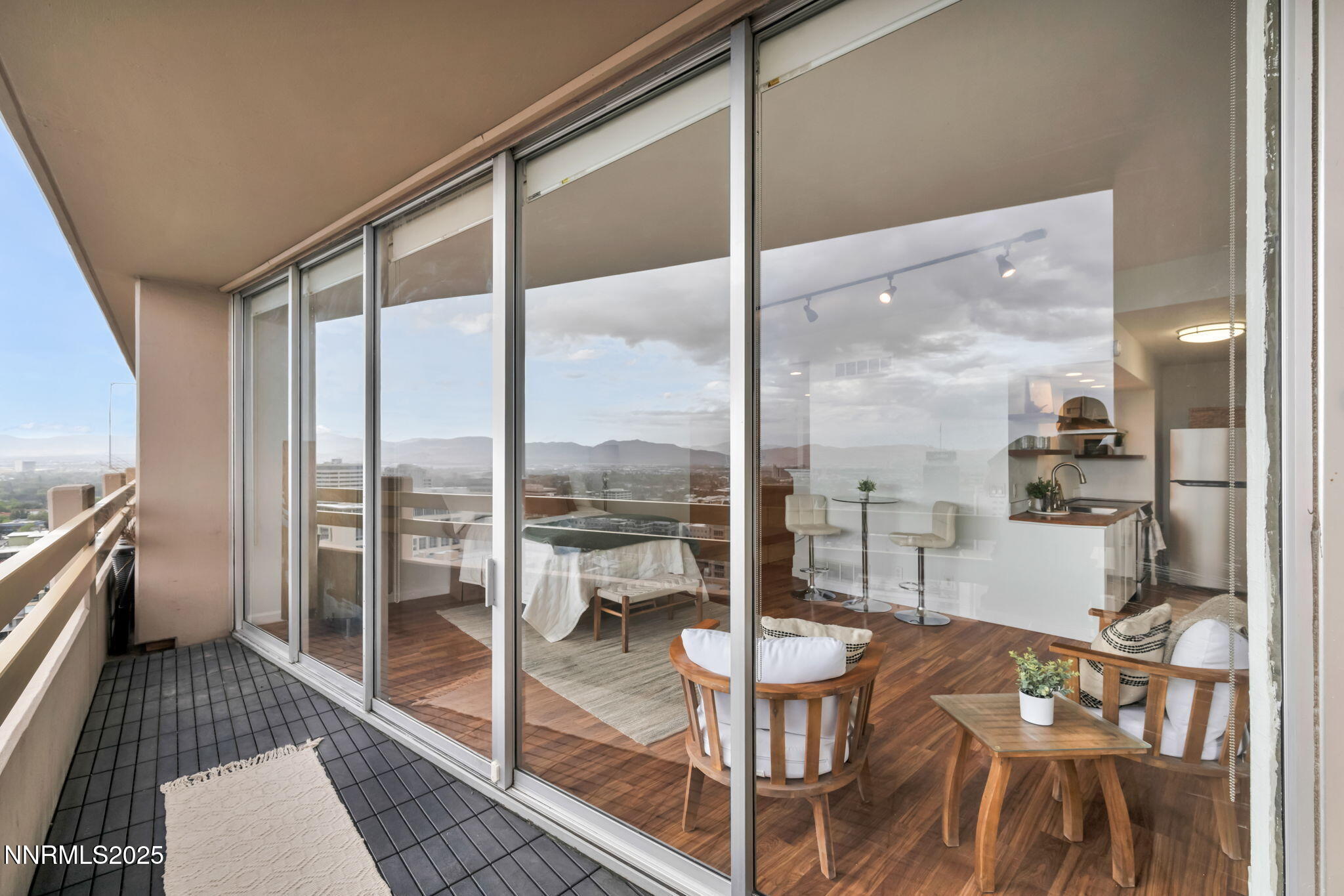 3-web-or-mls-100-n-arlington-ave-22-c