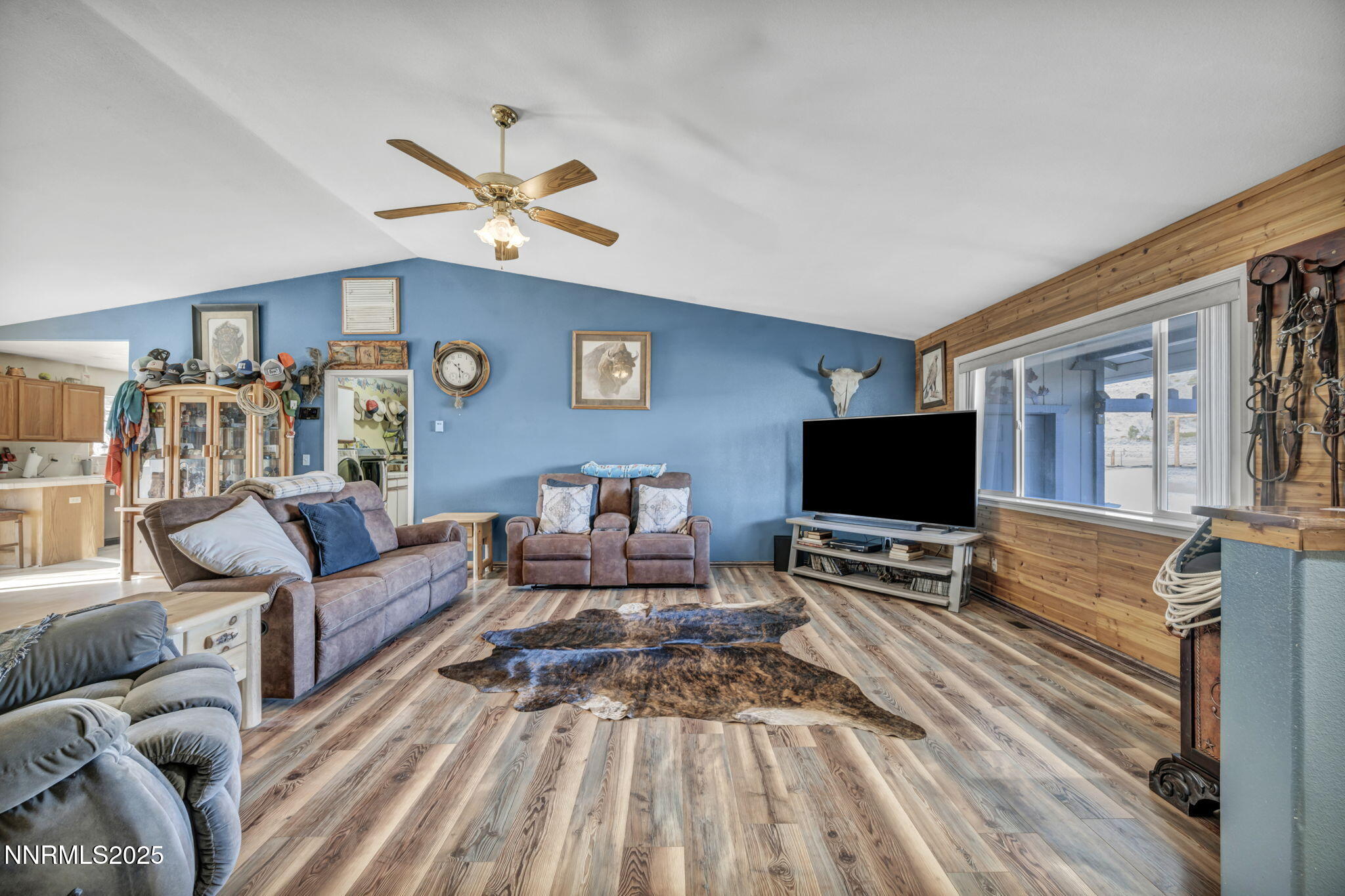 52-web-or-mls-1347-antelope-valley-rd