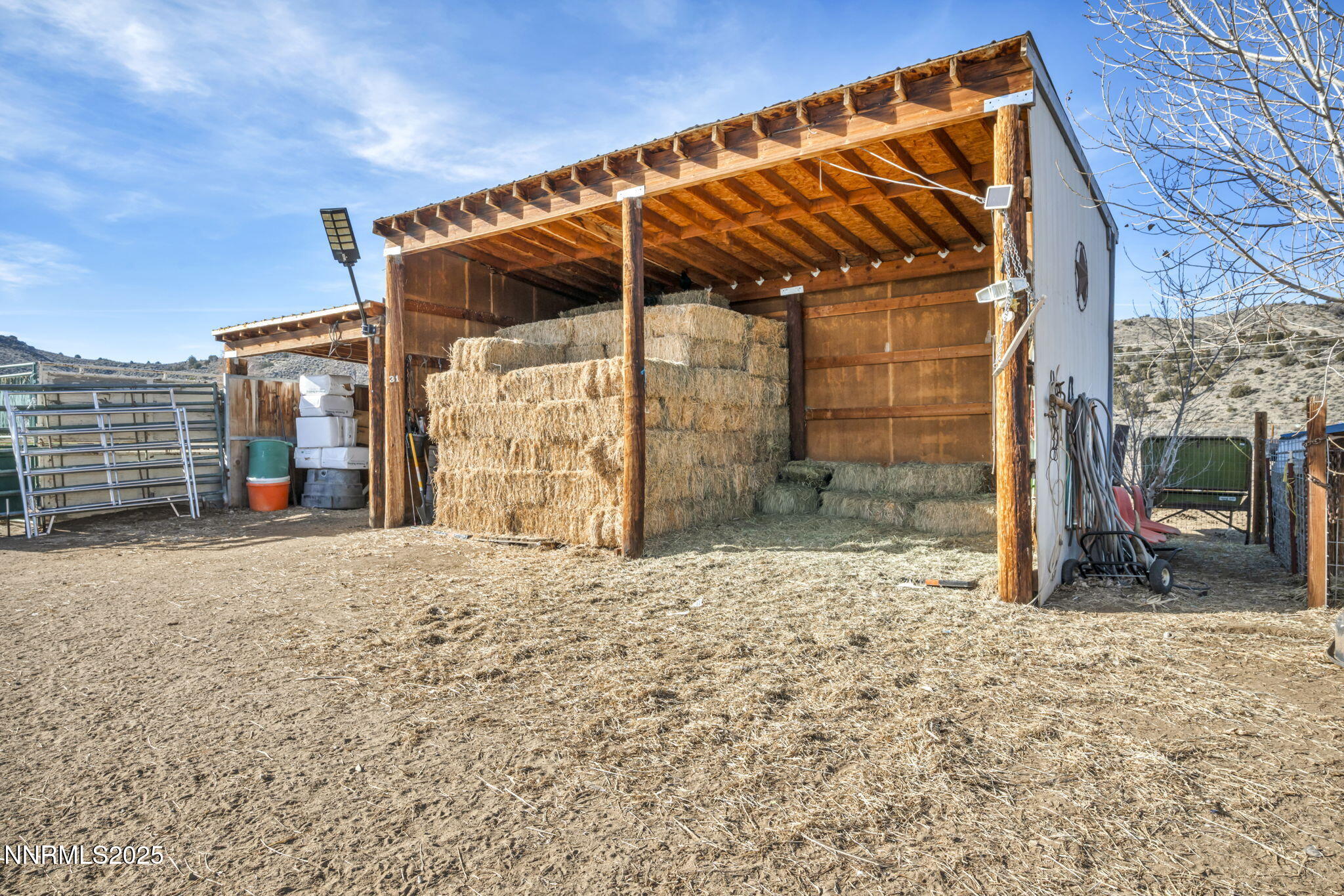 38-web-or-mls-1347-antelope-valley-rd