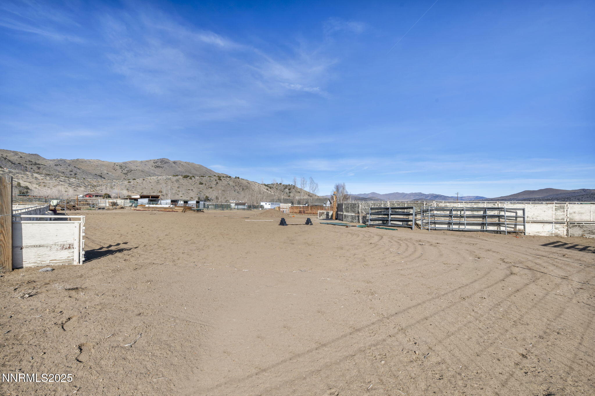 35-web-or-mls-1347-antelope-valley-rd