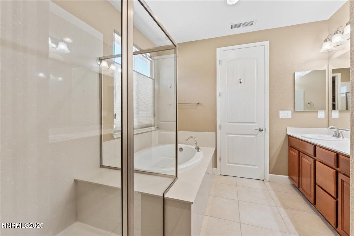 19-1080 S University Park Loop Reno NV 8