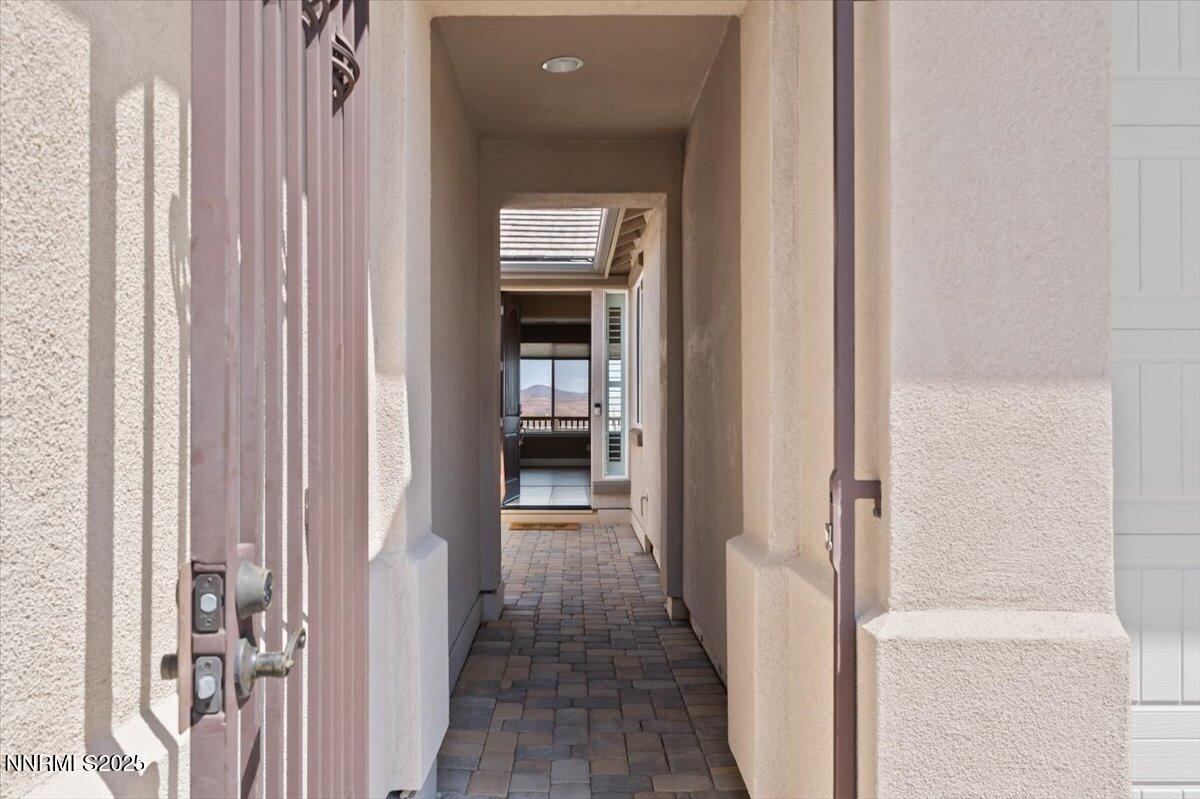 03-1080 S University Park Loop Reno NV 8