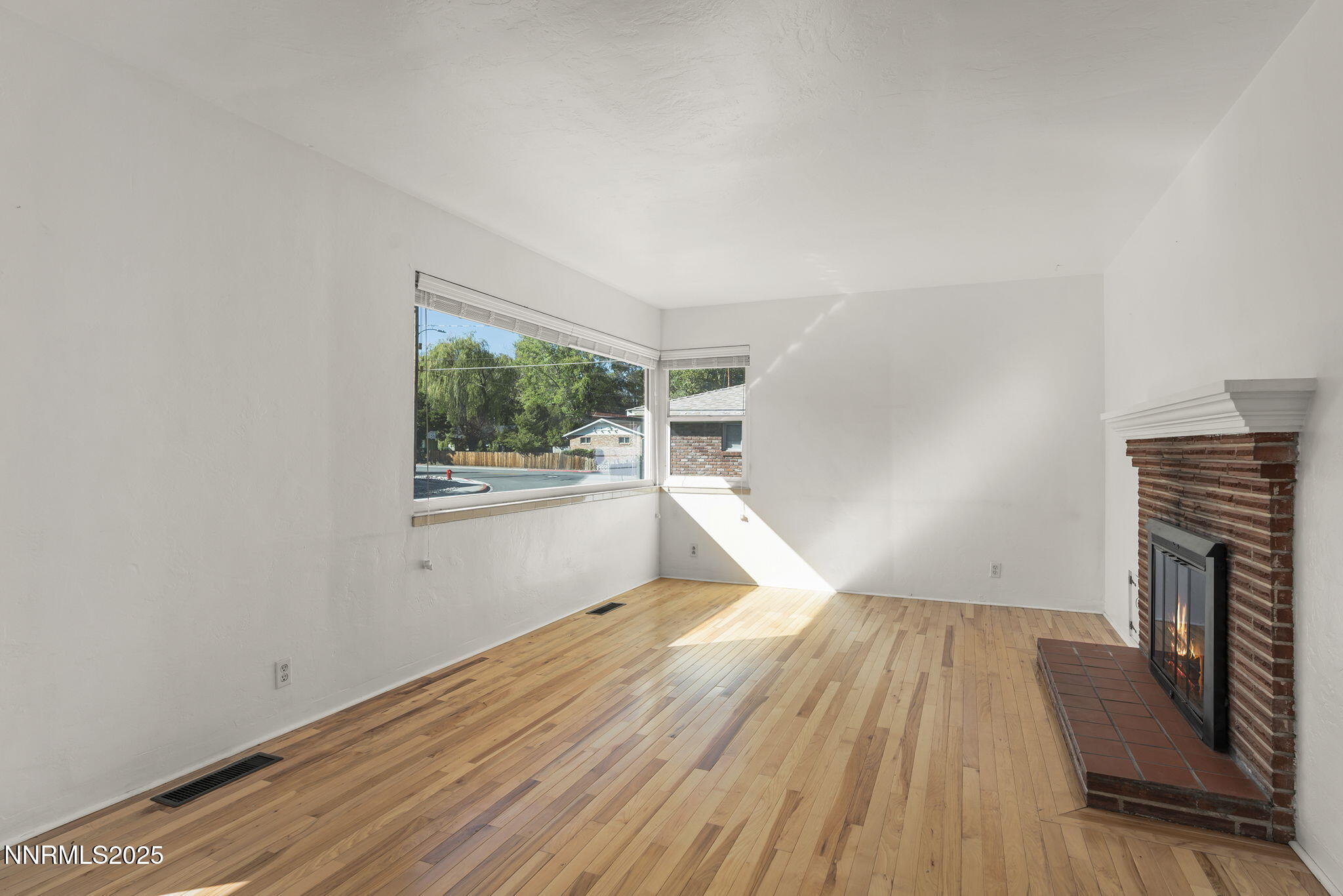 4-web-or-mls-_DSC9144