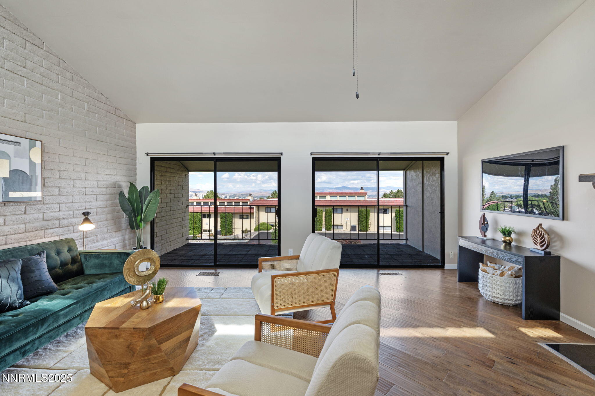 22-web-or-mls-DSC00242