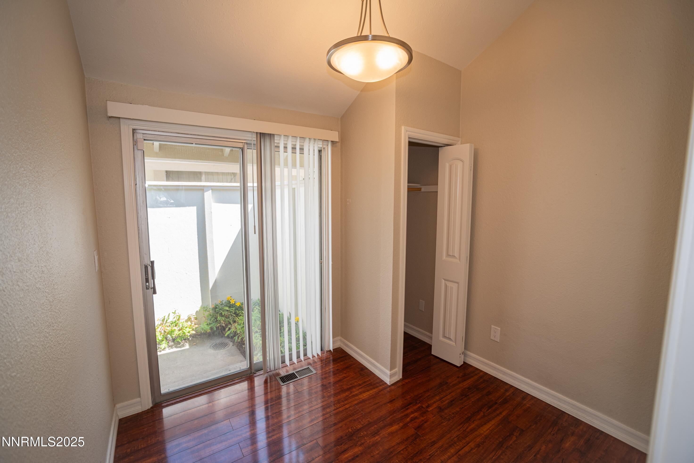 06 - Bedroom with Patio Access - 40731