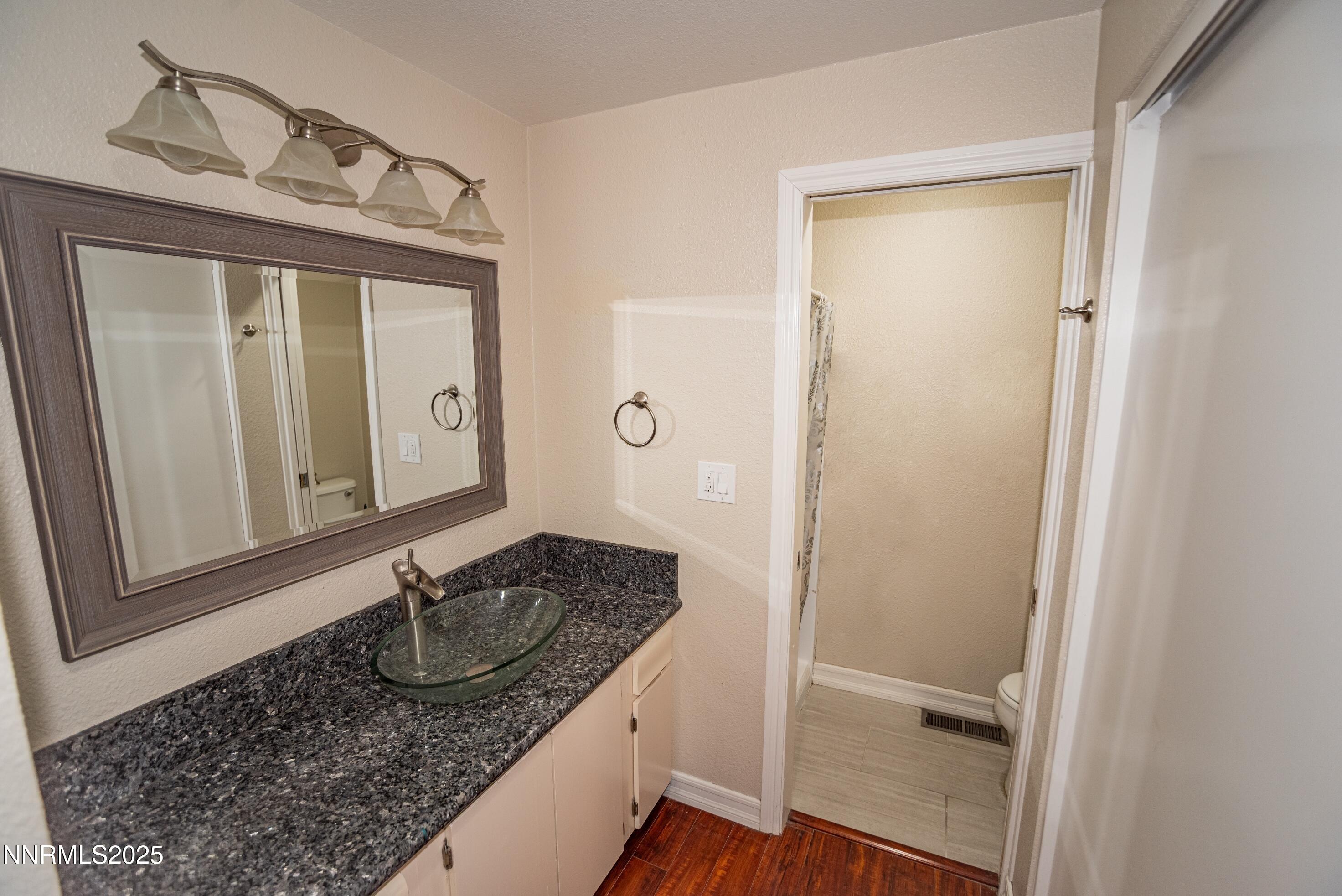 10 - Master Bath - 40736