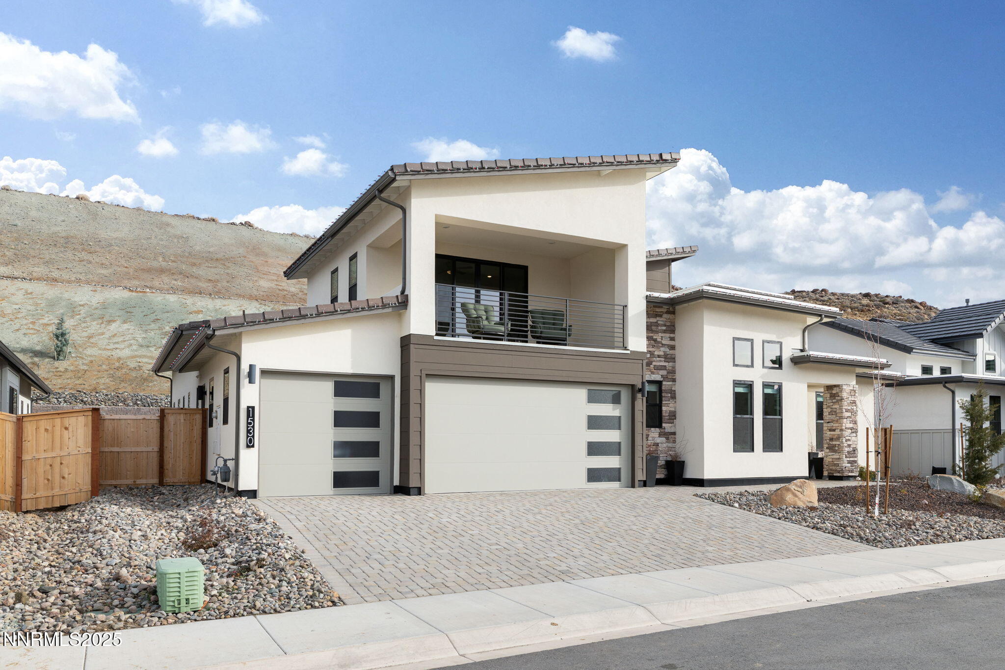 32-web-or-mls-1530 River Hill-34