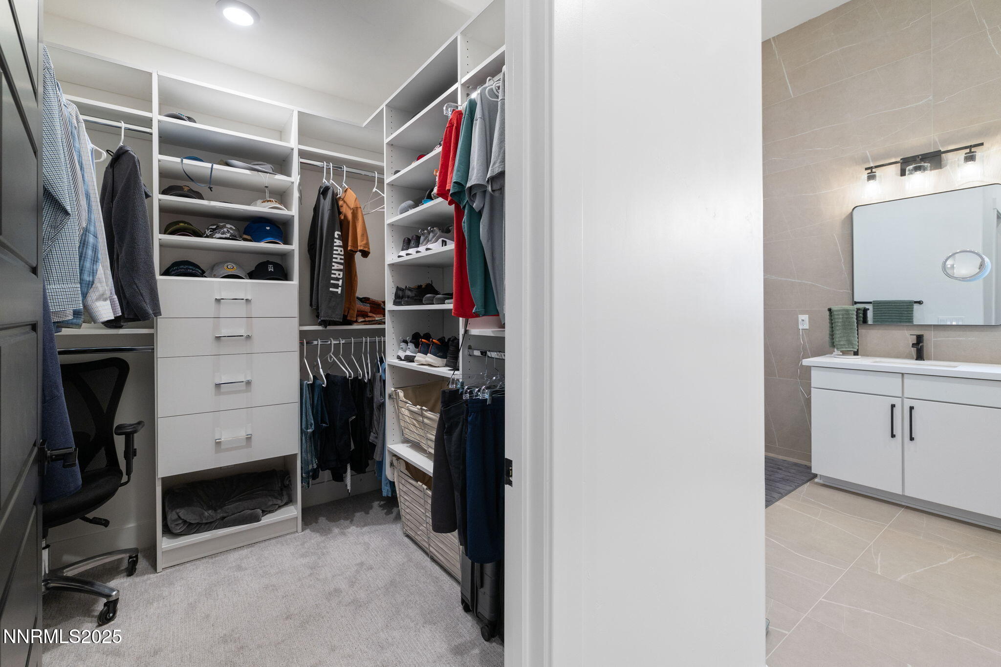 25-web-or-mls-1530 River Hill-27