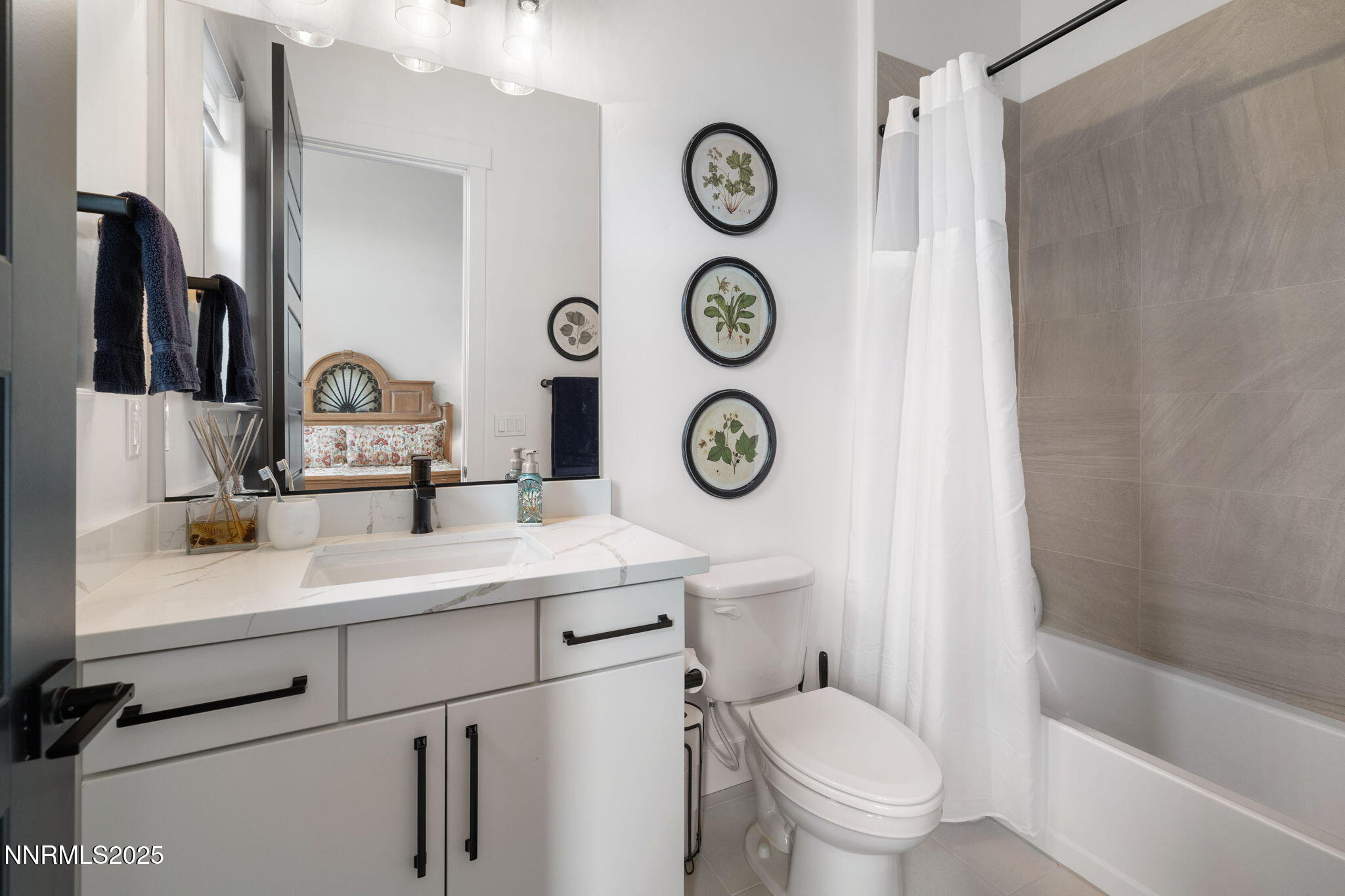 10-web-or-mls-1530 River Hill-9