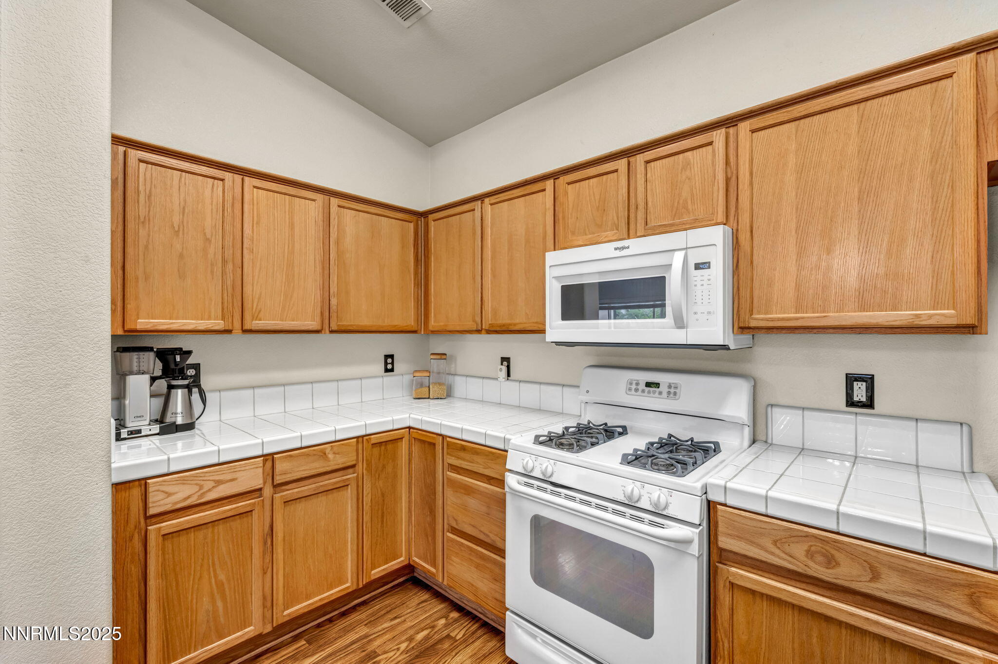 61-web-or-mls-1429-cheddington-cir