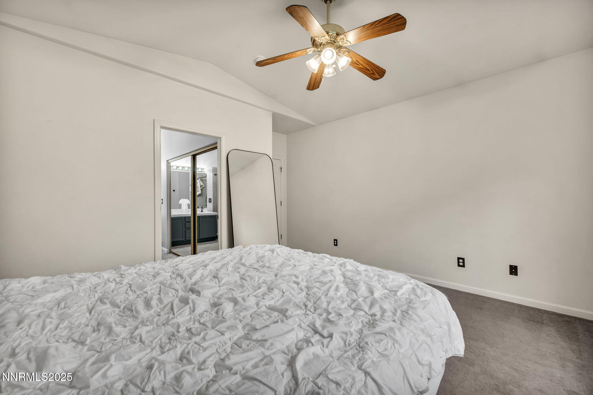 44-web-or-mls-1429-cheddington-cir