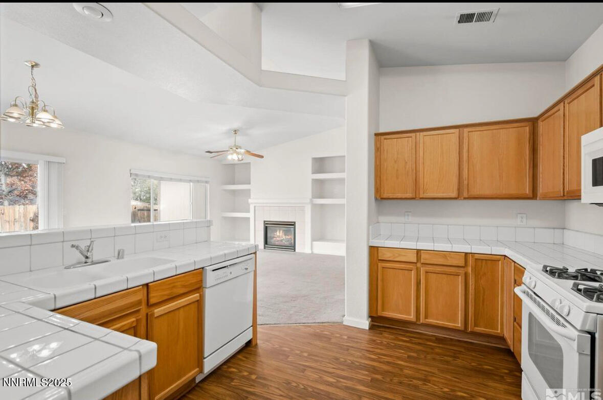 1429 Cheddington Circle