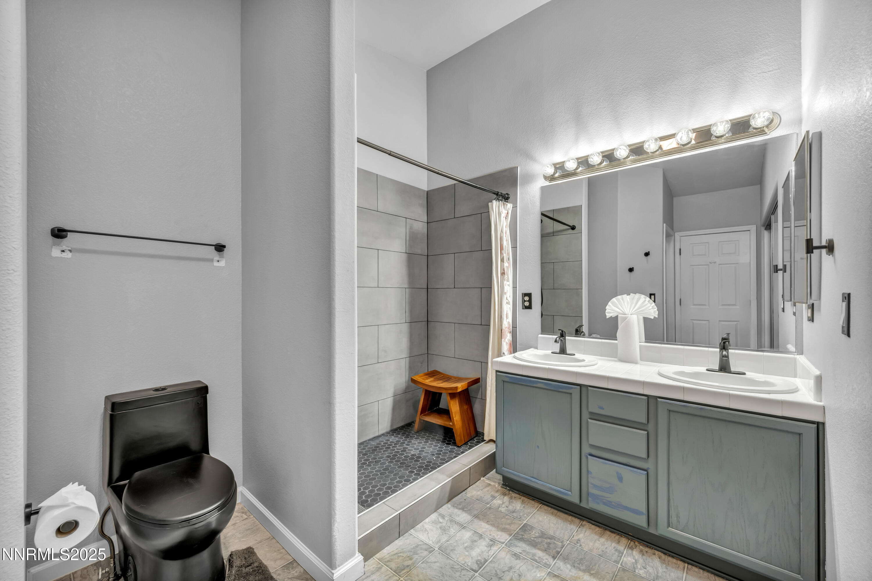 45-print-1429-cheddington-cir