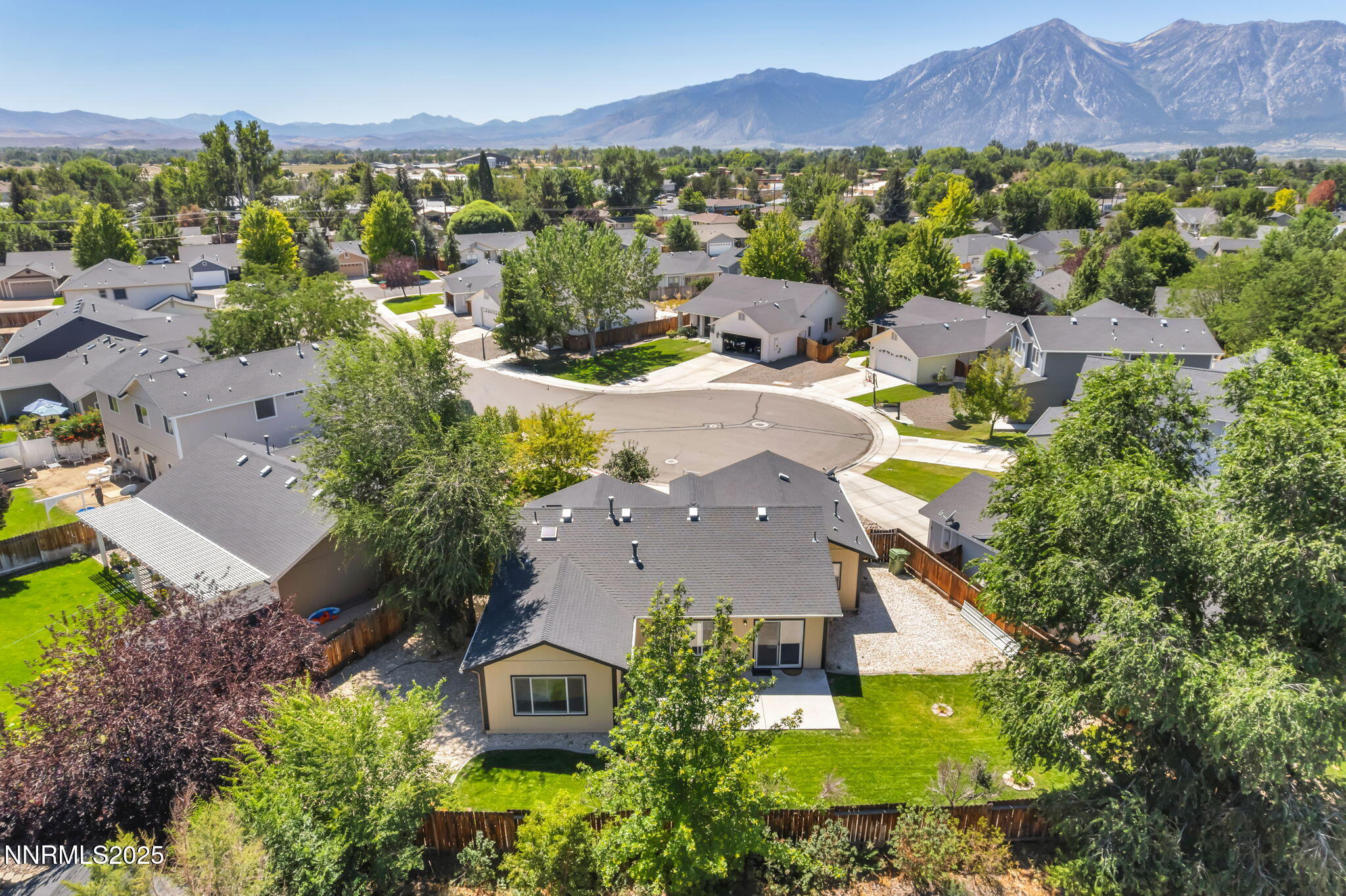 28-web-or-mls-1429-cheddington-cir