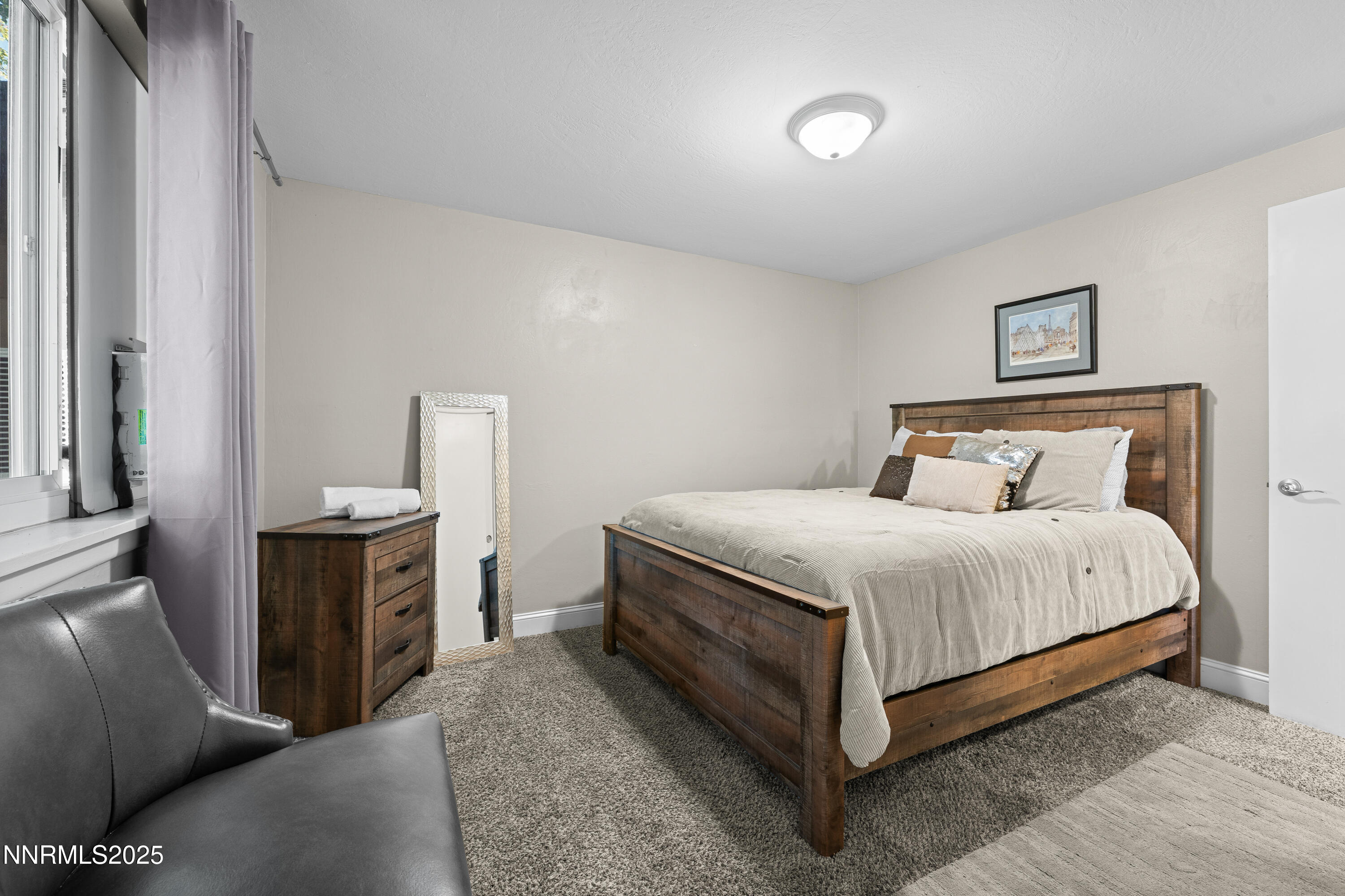 25-2070 W 7th Street Reno NV 89503 (25 o