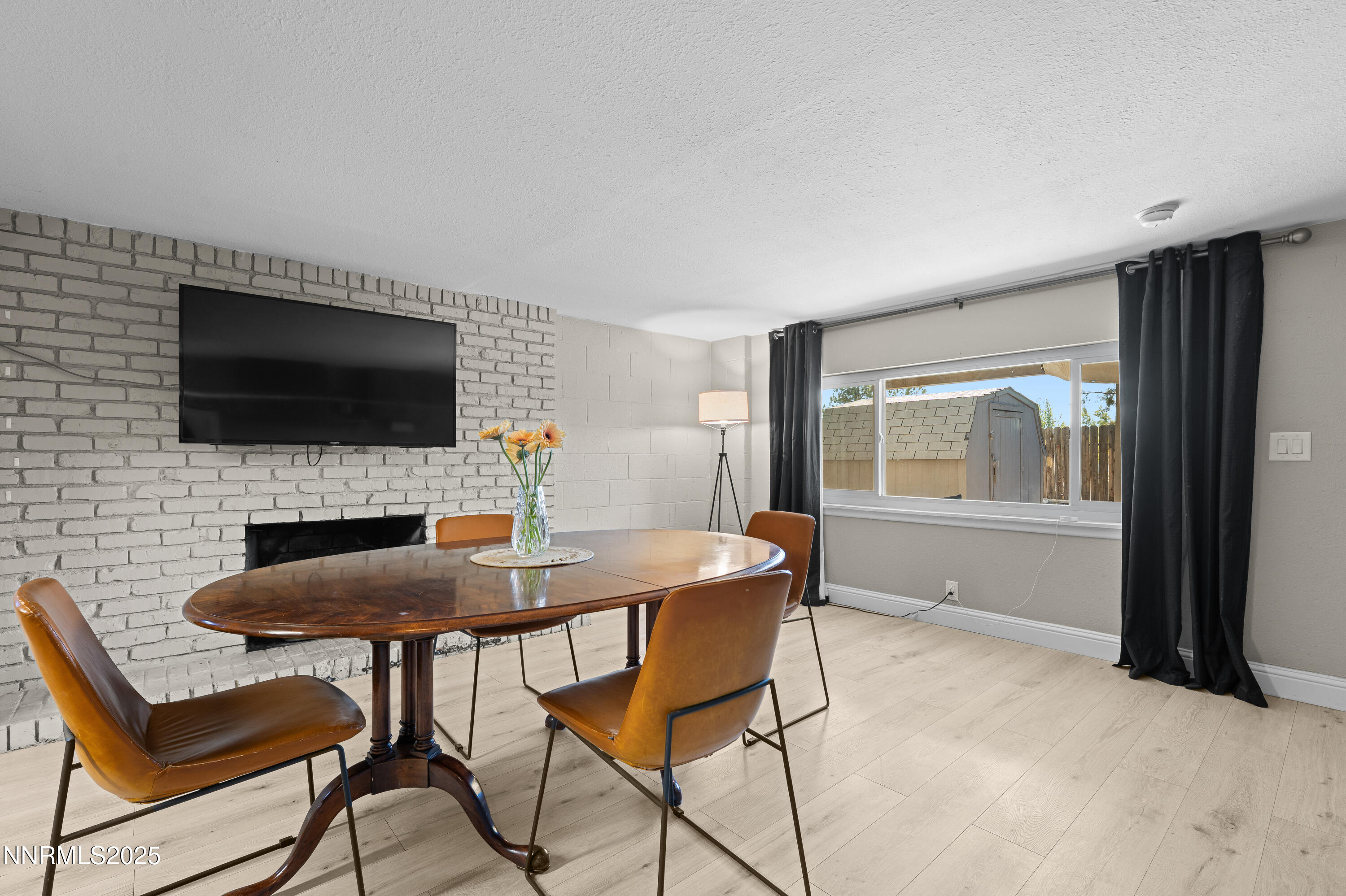 33-2070 W 7th Street Reno NV 89503 (33 o