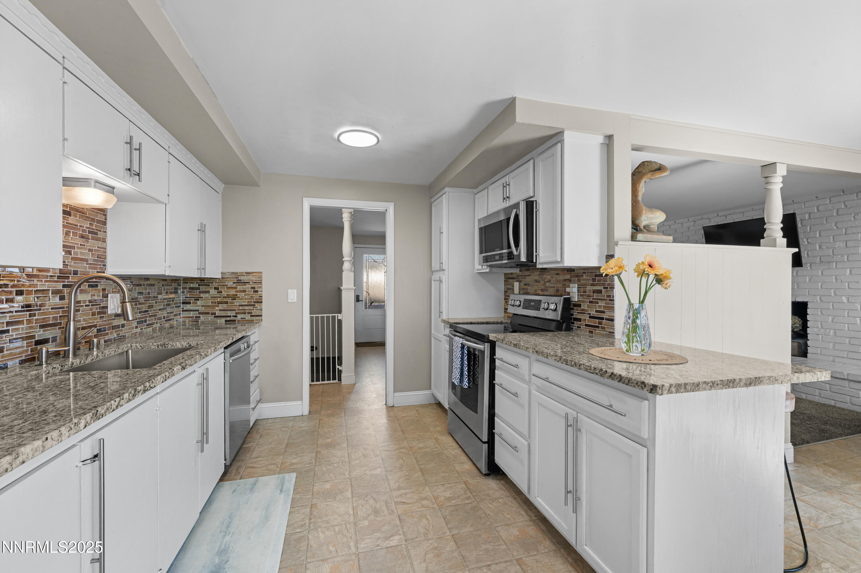 17-2070 W 7th Street Reno NV 89503 (17 o