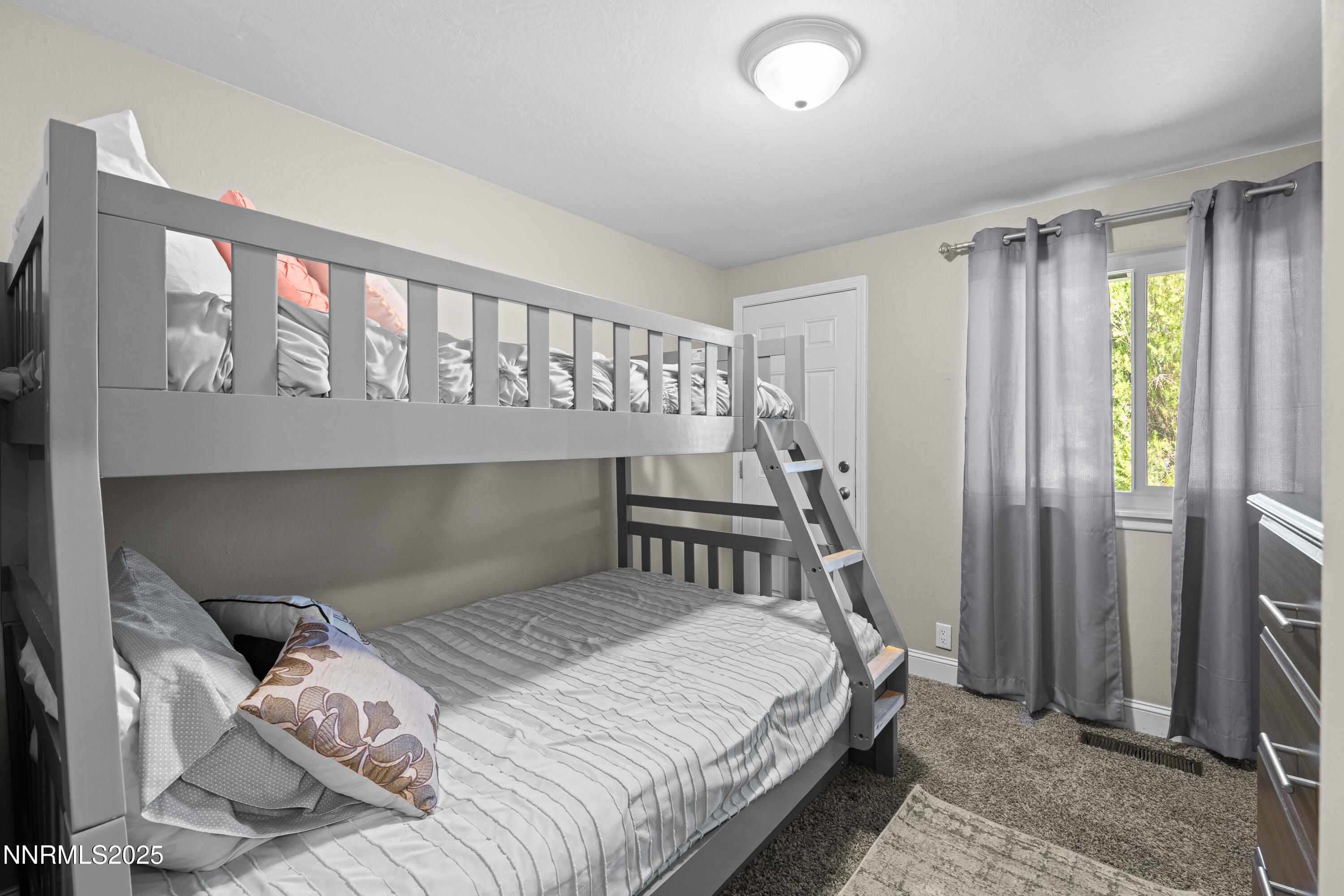 22-2070 W 7th Street Reno NV 89503 (22 o