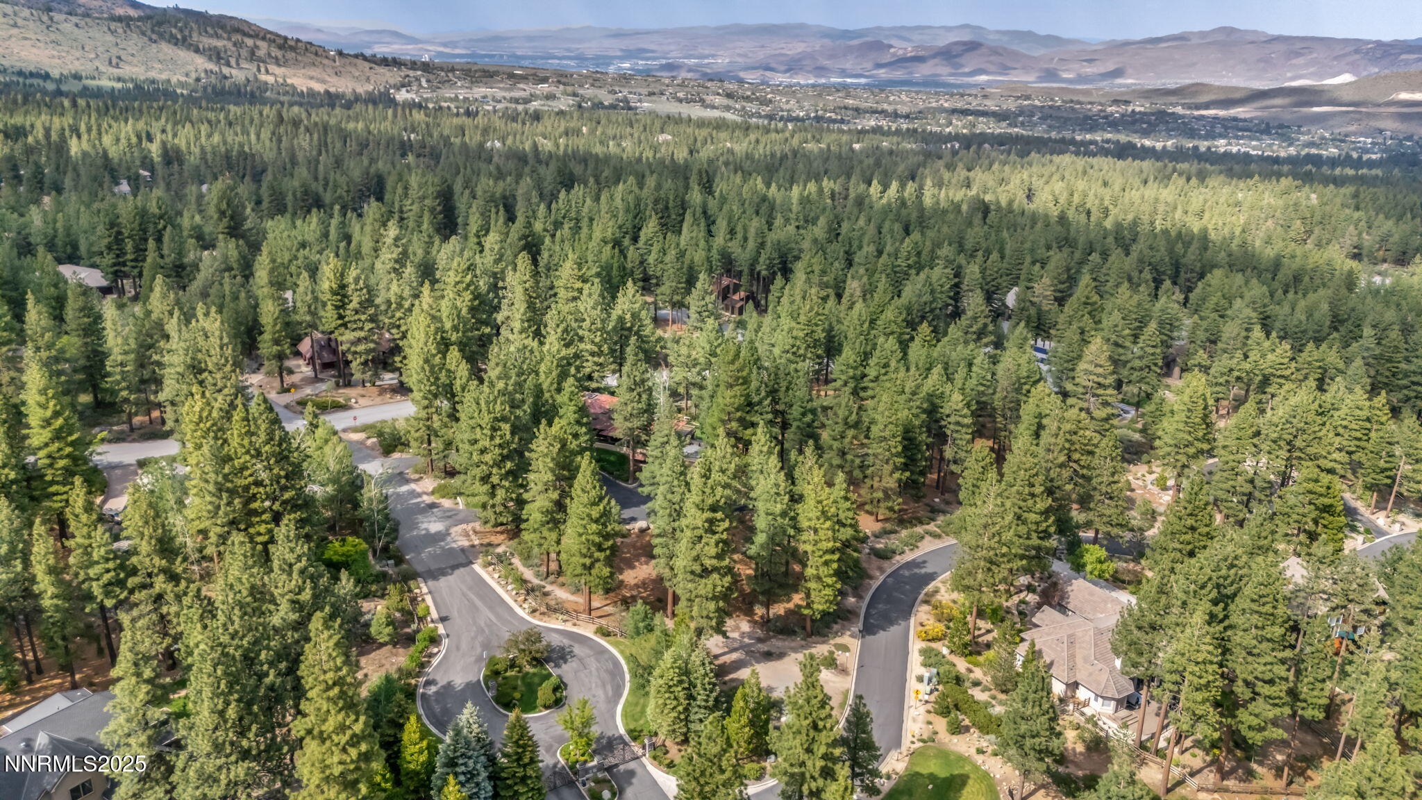 15-web-or-mls-307-e-jeffrey-pine-rd