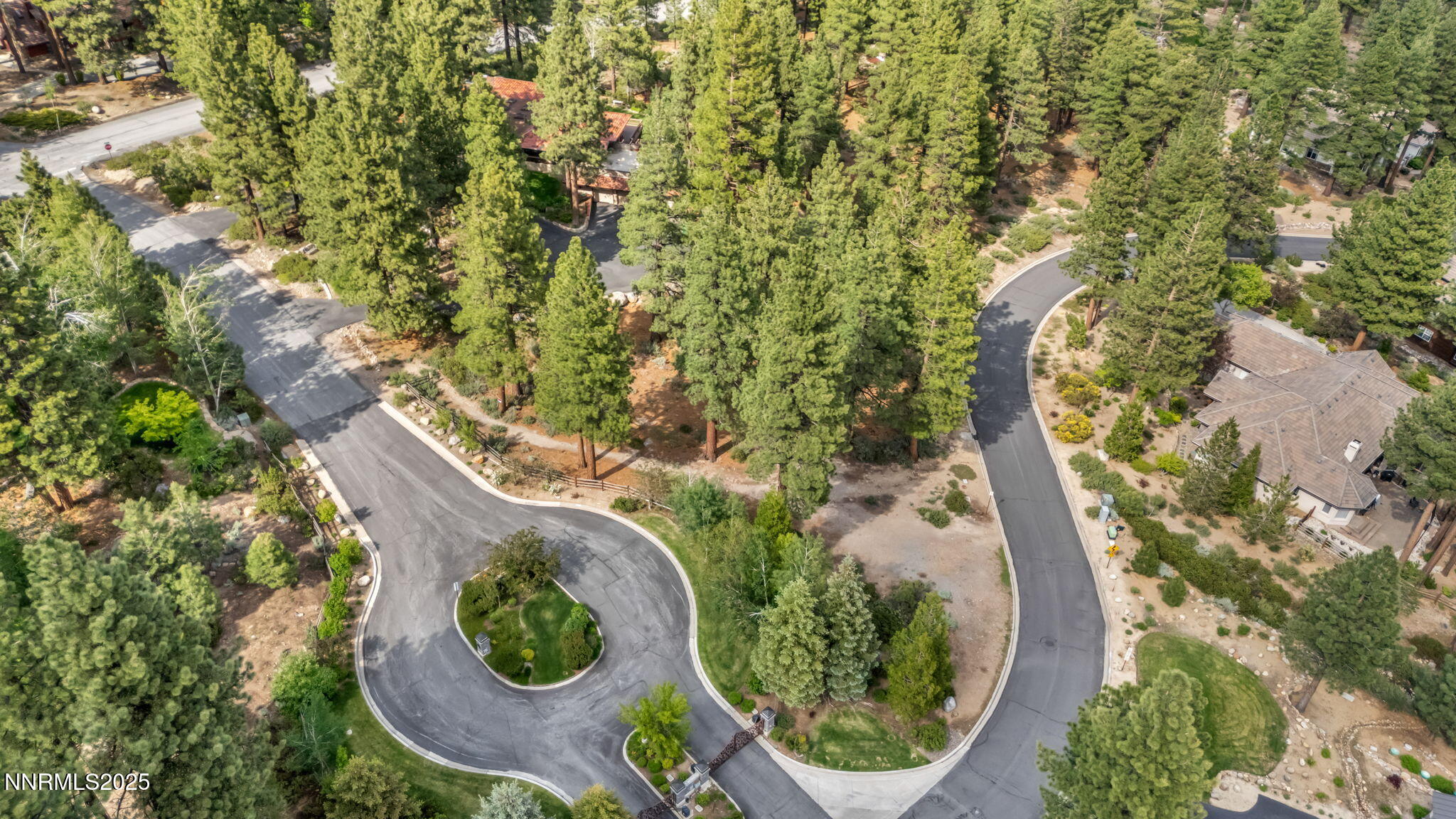 22-web-or-mls-307-e-jeffrey-pine-rd