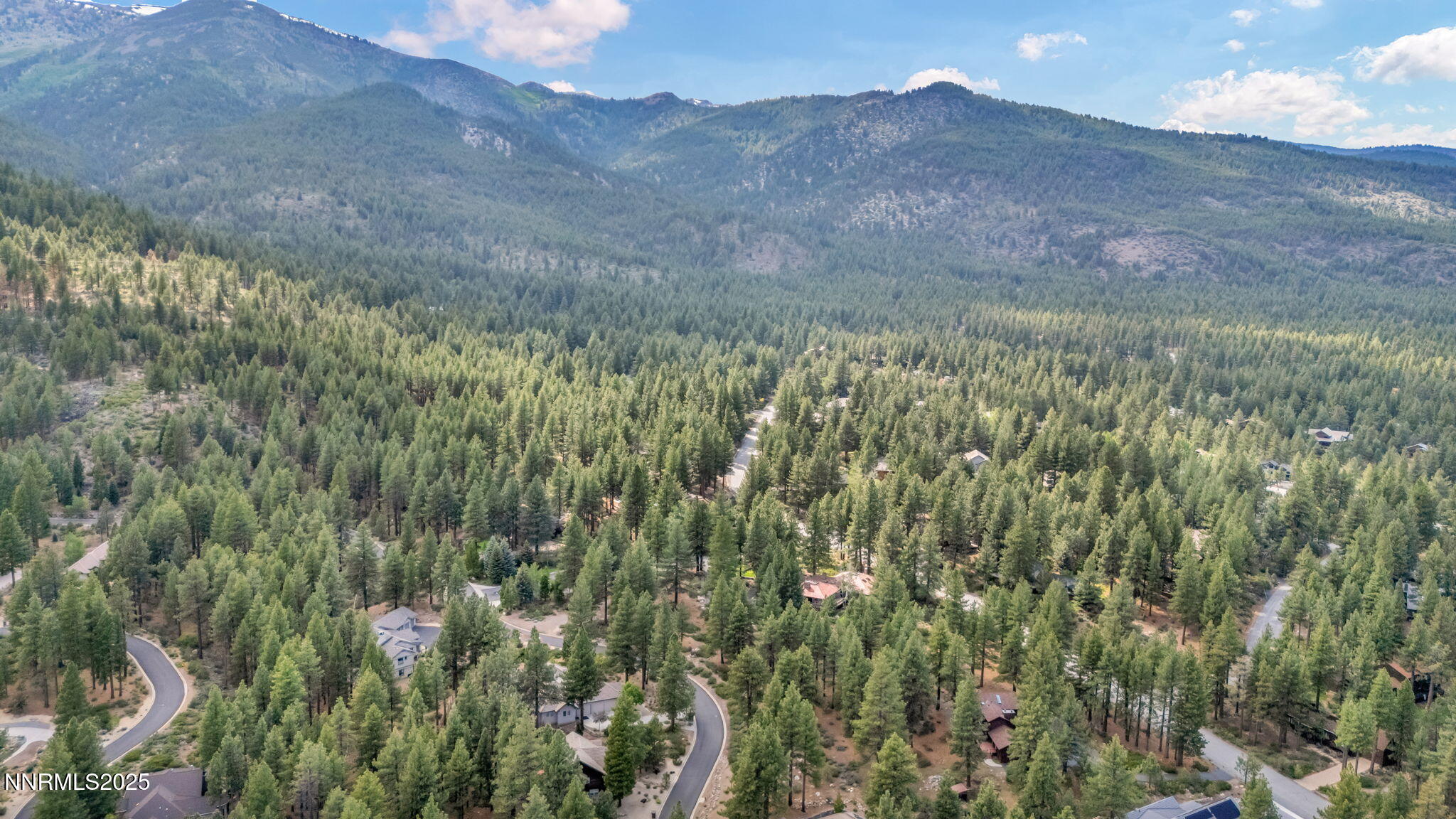 18-web-or-mls-307-e-jeffrey-pine-rd