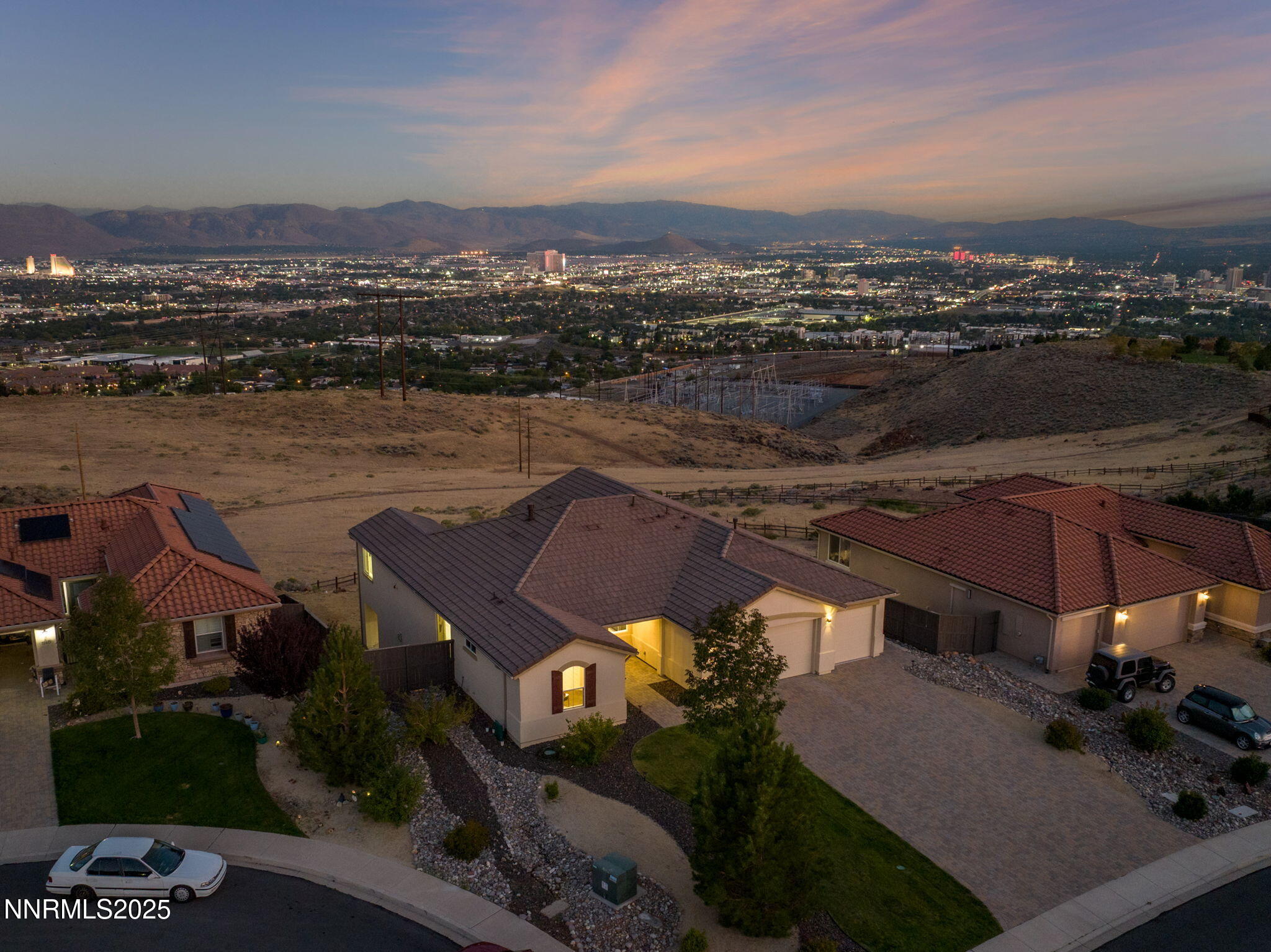 84-web-or-mls-1120 University Park twili