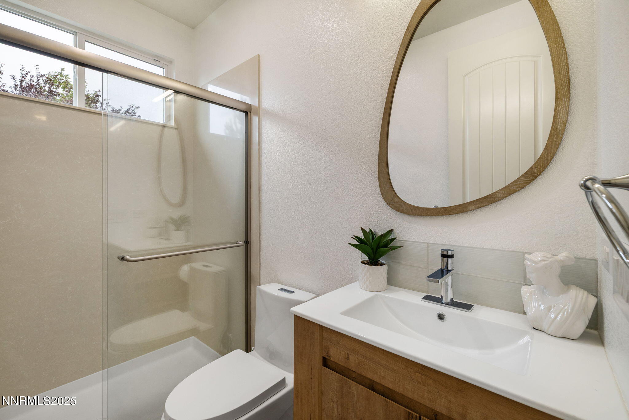 42-web-or-mls-1120 University Park-4