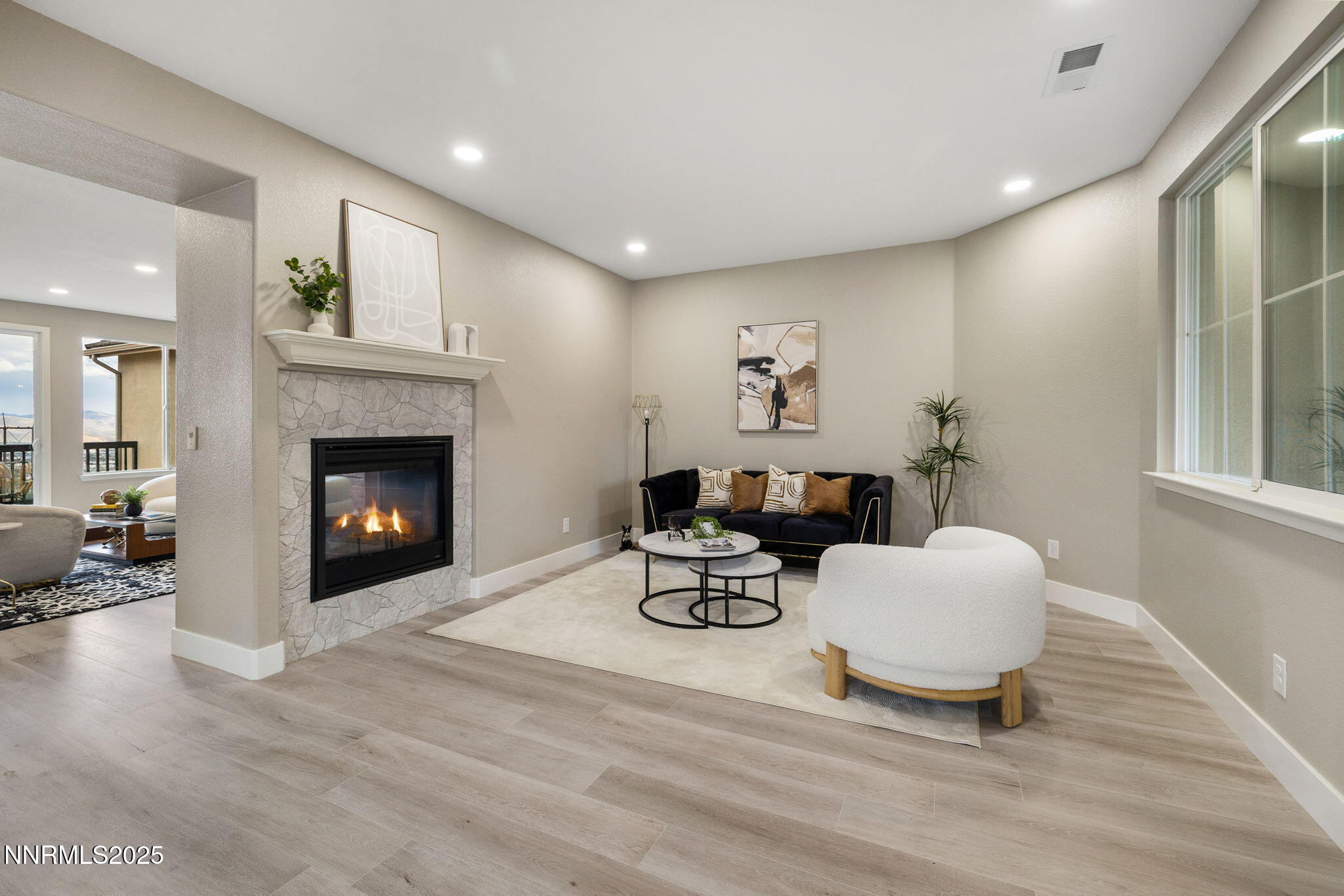 12-web-or-mls-1120 University Park-5