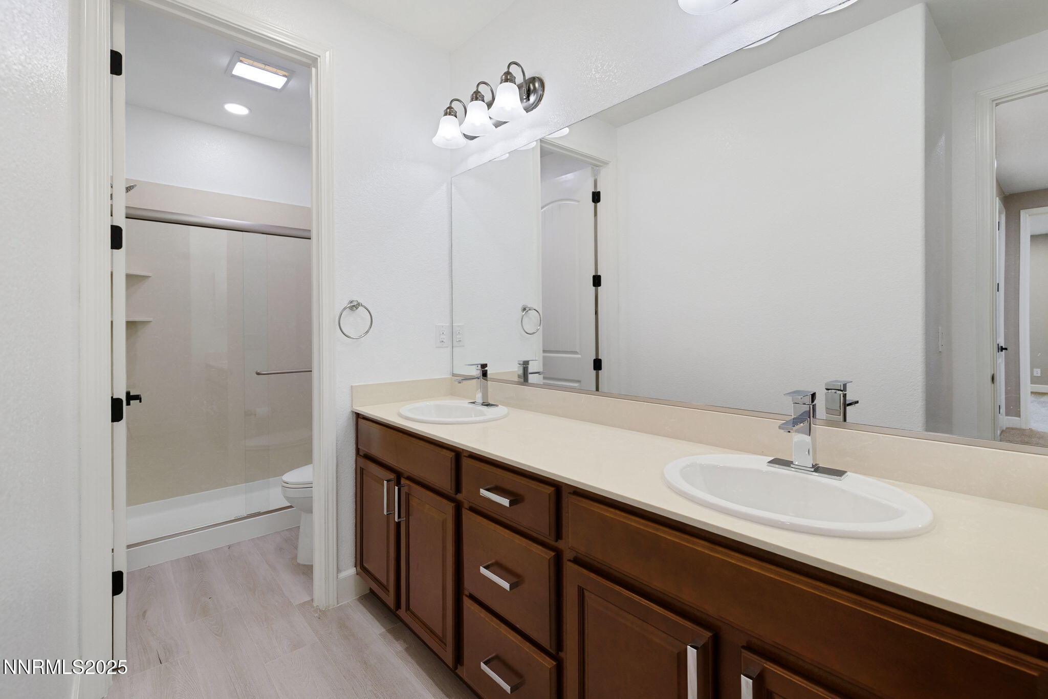 60-web-or-mls-1120 University Park-37