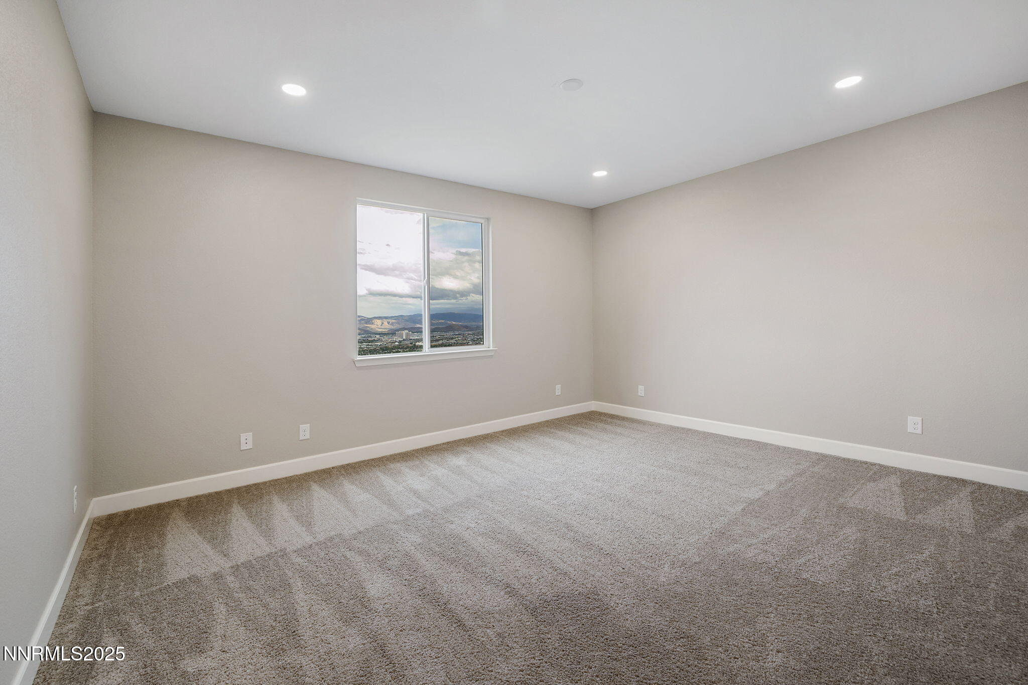 65-web-or-mls-1120 University Park-34