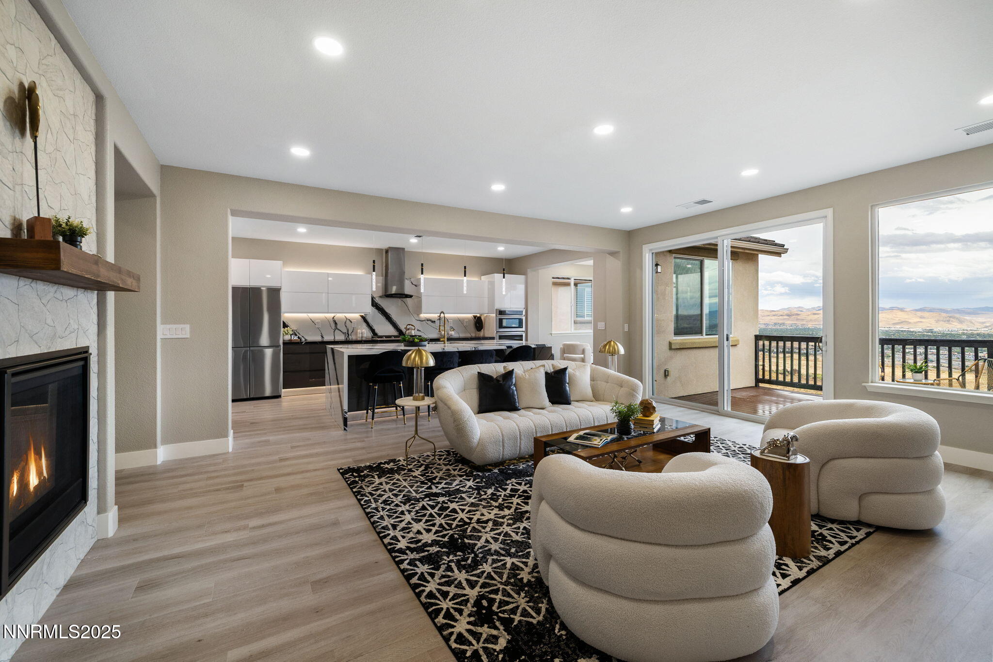 19-web-or-mls-1120 University Park-10