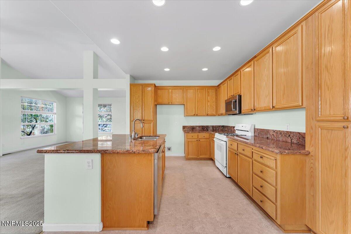 16-5977 Hidden Highlands Dr Reno NV 8950