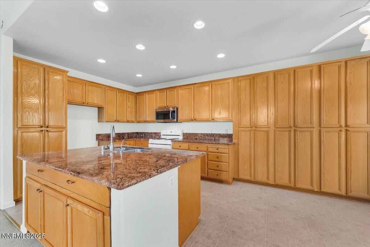 15-5977 Hidden Highlands Dr Reno NV 8950