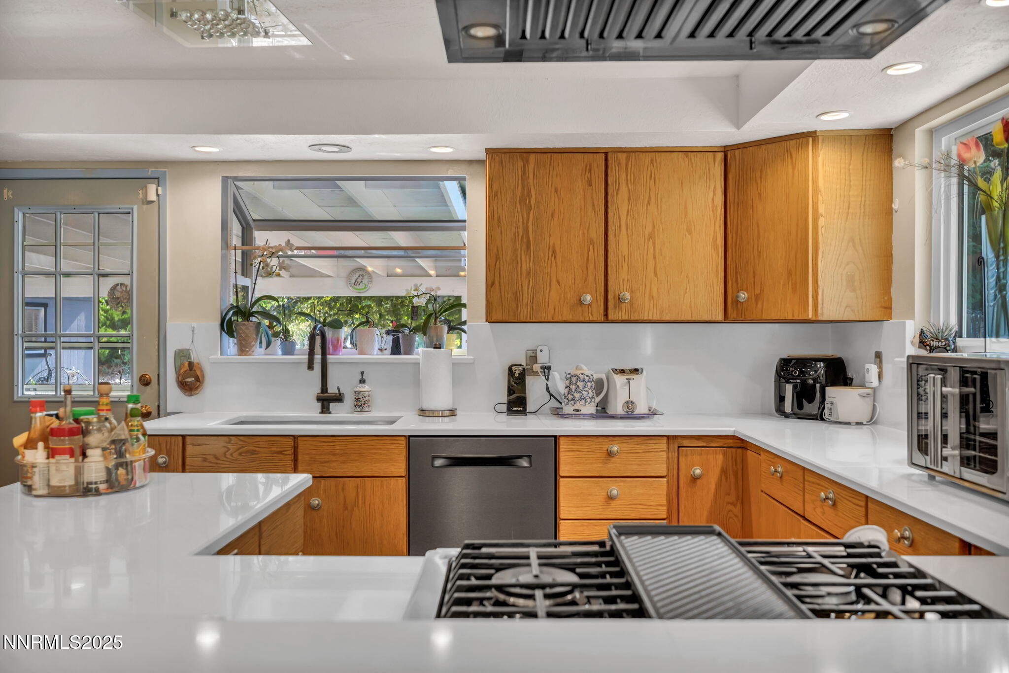 30-web-or-mls-3690-sleepy-hollow-dr