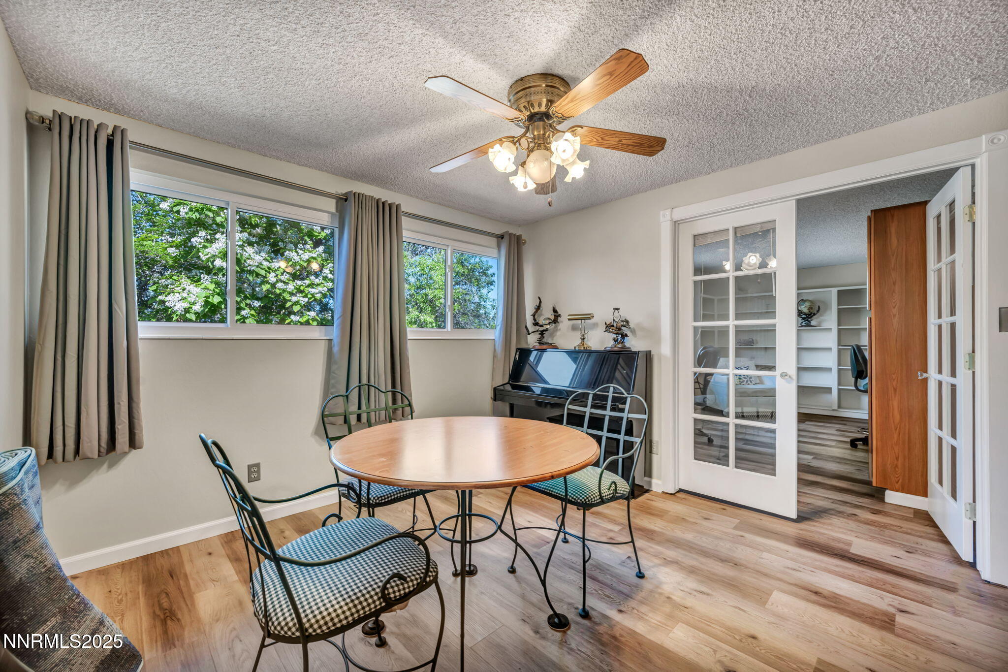 41-web-or-mls-3690-sleepy-hollow-dr