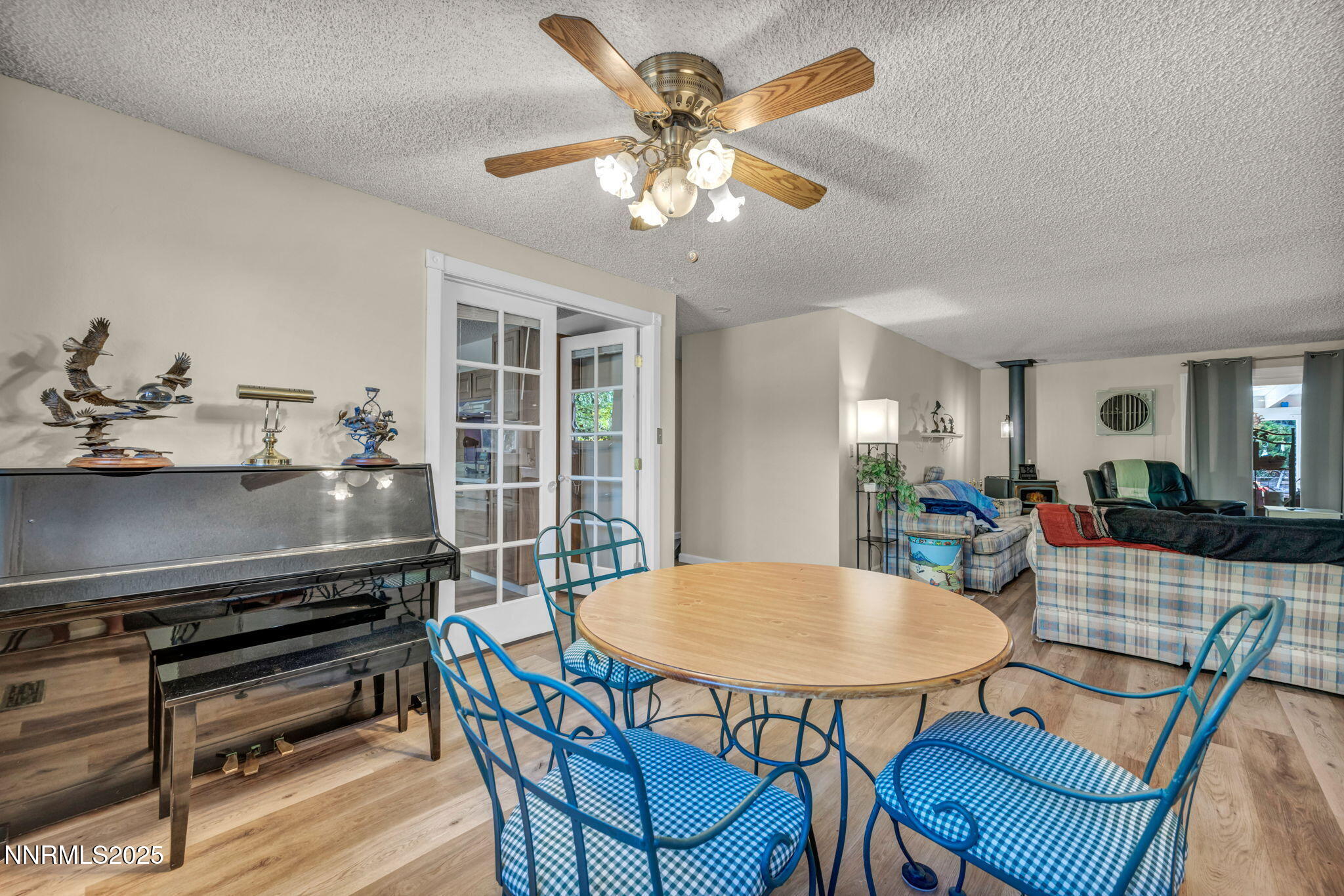 42-web-or-mls-3690-sleepy-hollow-dr