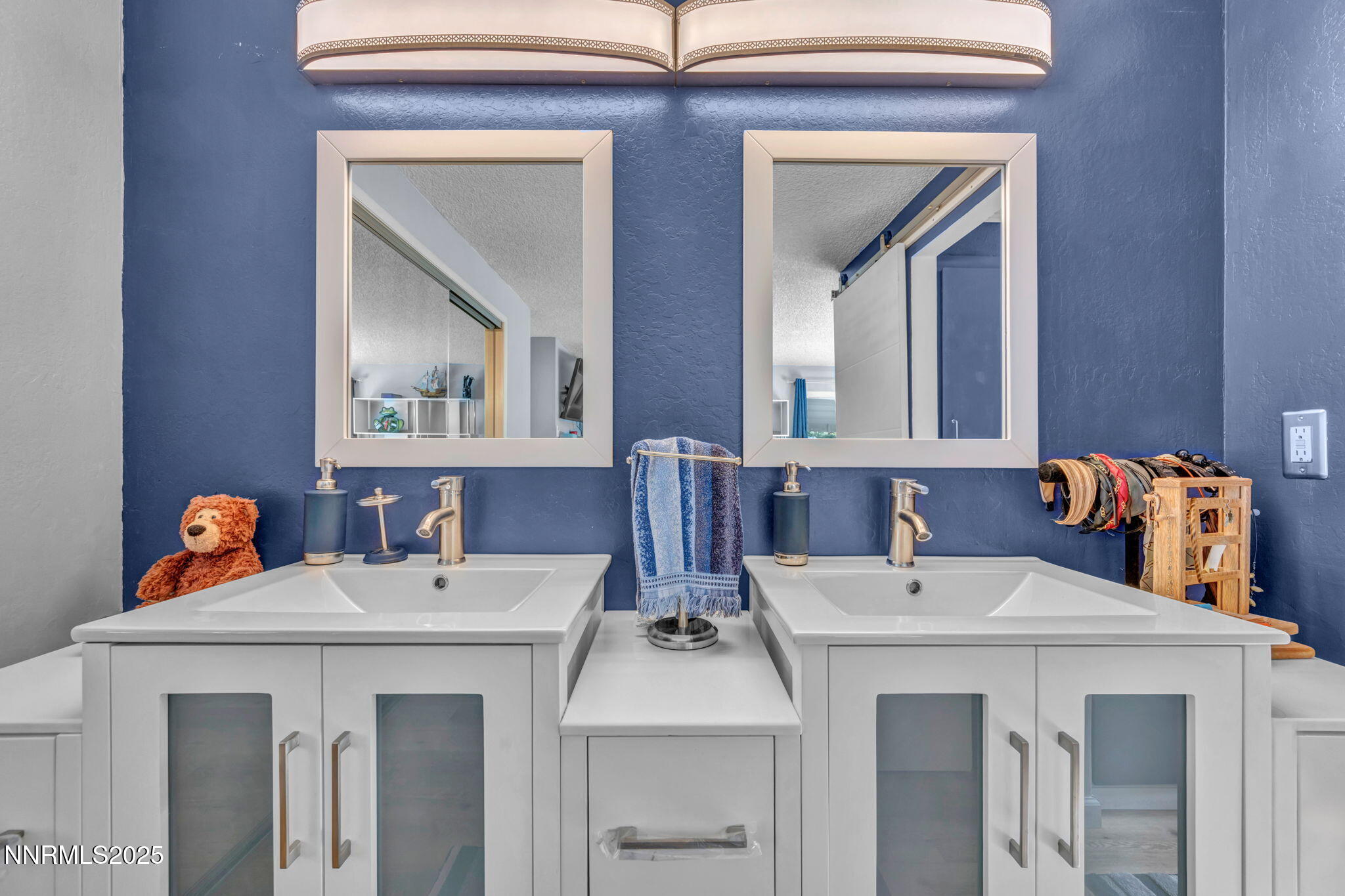 53-web-or-mls-3690-sleepy-hollow-dr