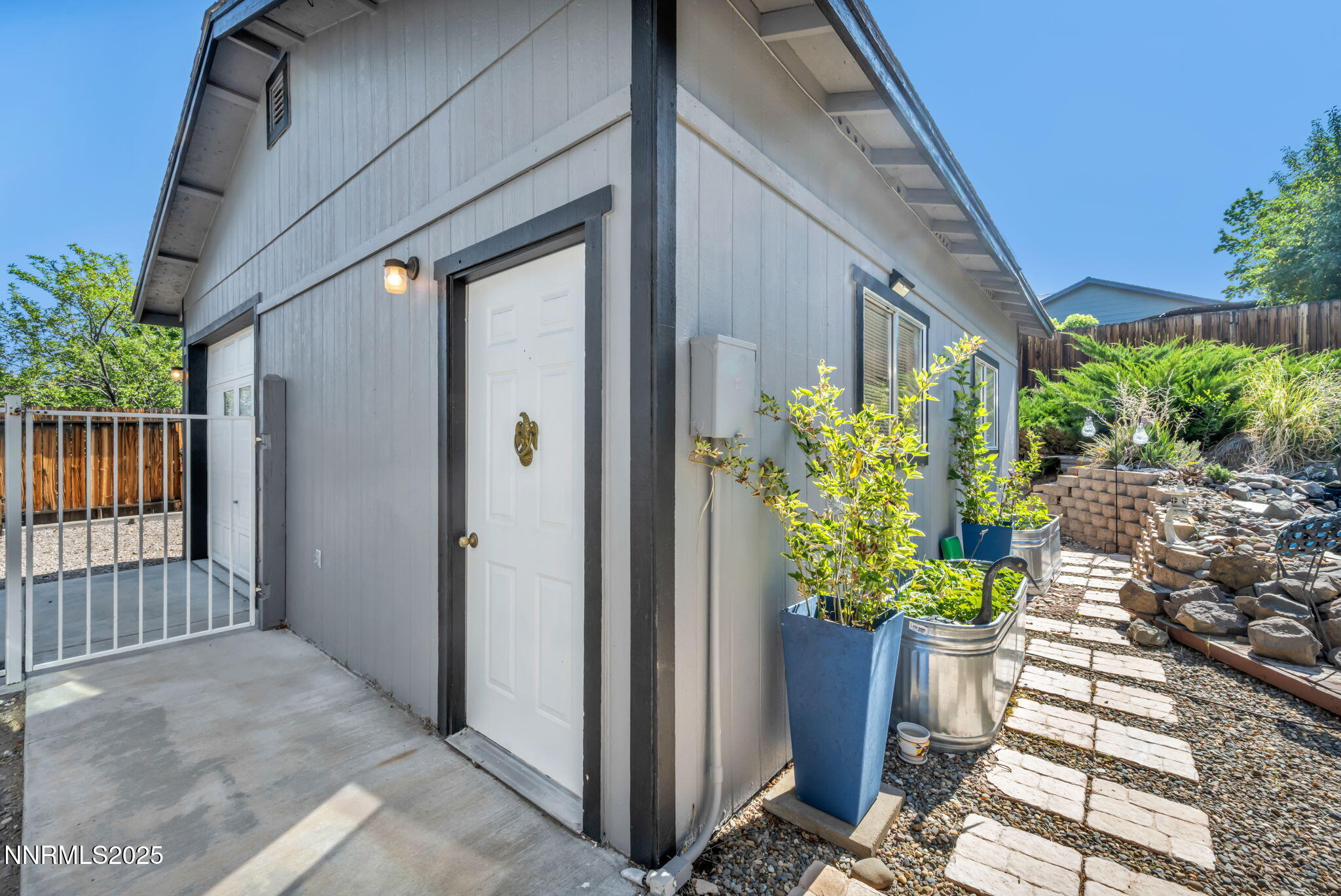 24-web-or-mls-3690-sleepy-hollow-dr