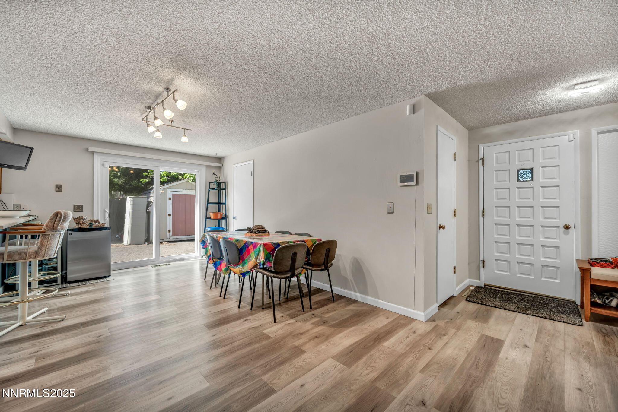 40-web-or-mls-3690-sleepy-hollow-dr