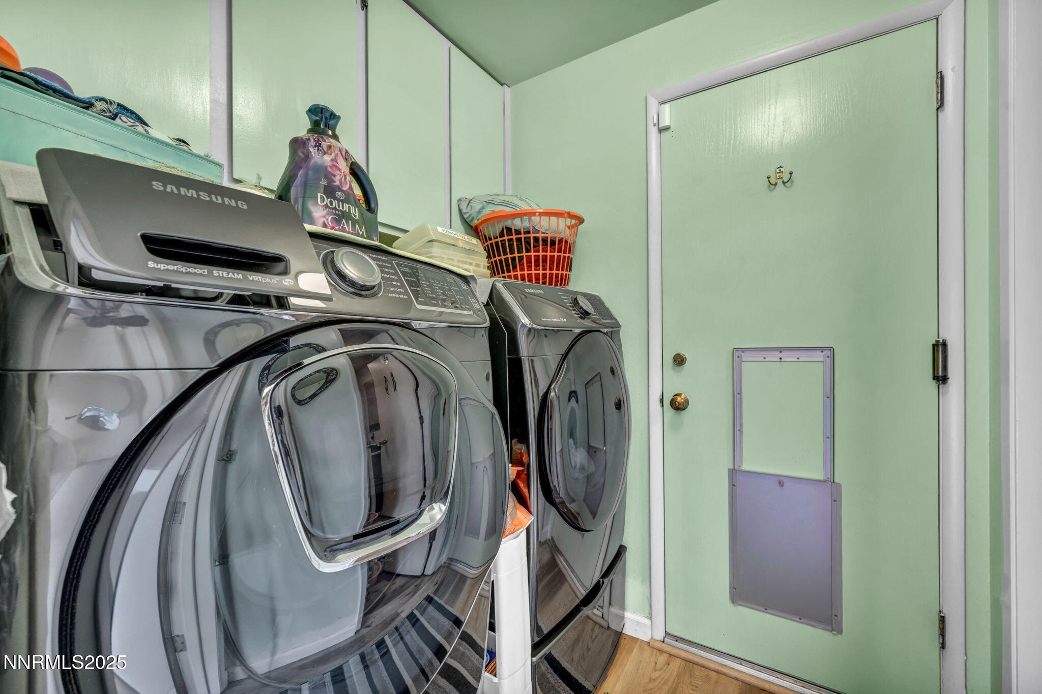 31-web-or-mls-3690-sleepy-hollow-dr