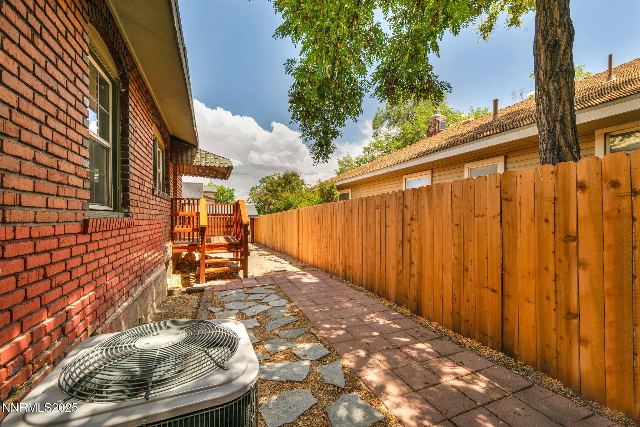 8-web-or-mls-960-ralston-st