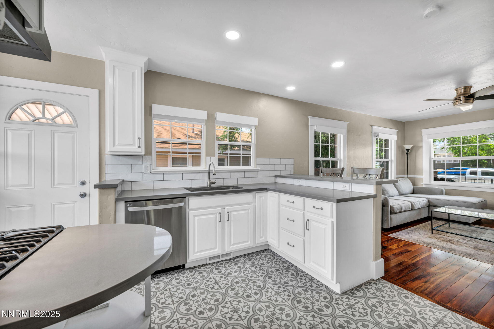 44-web-or-mls-960-ralston-st